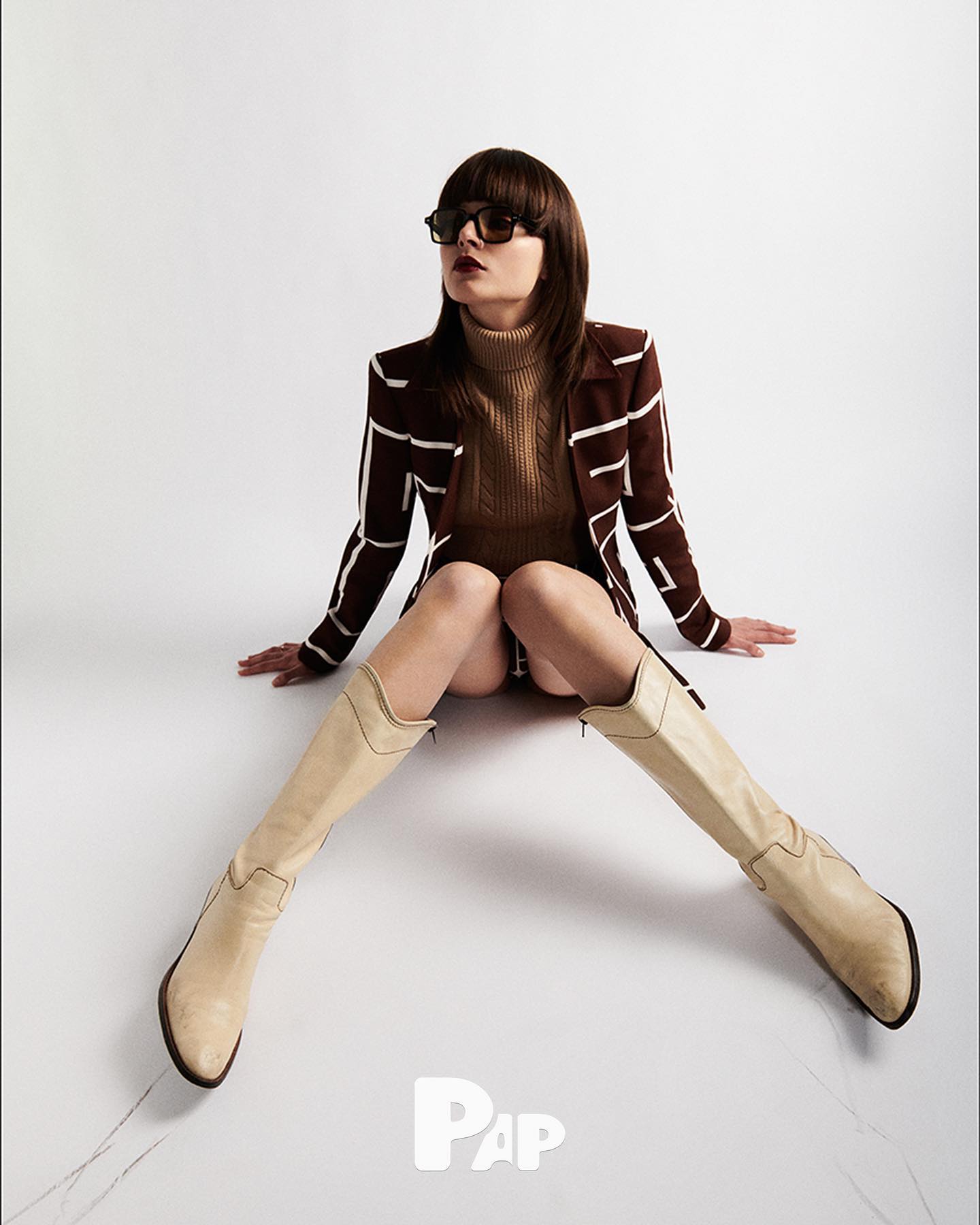 L'UNE OU L'AUTRE — Look 8