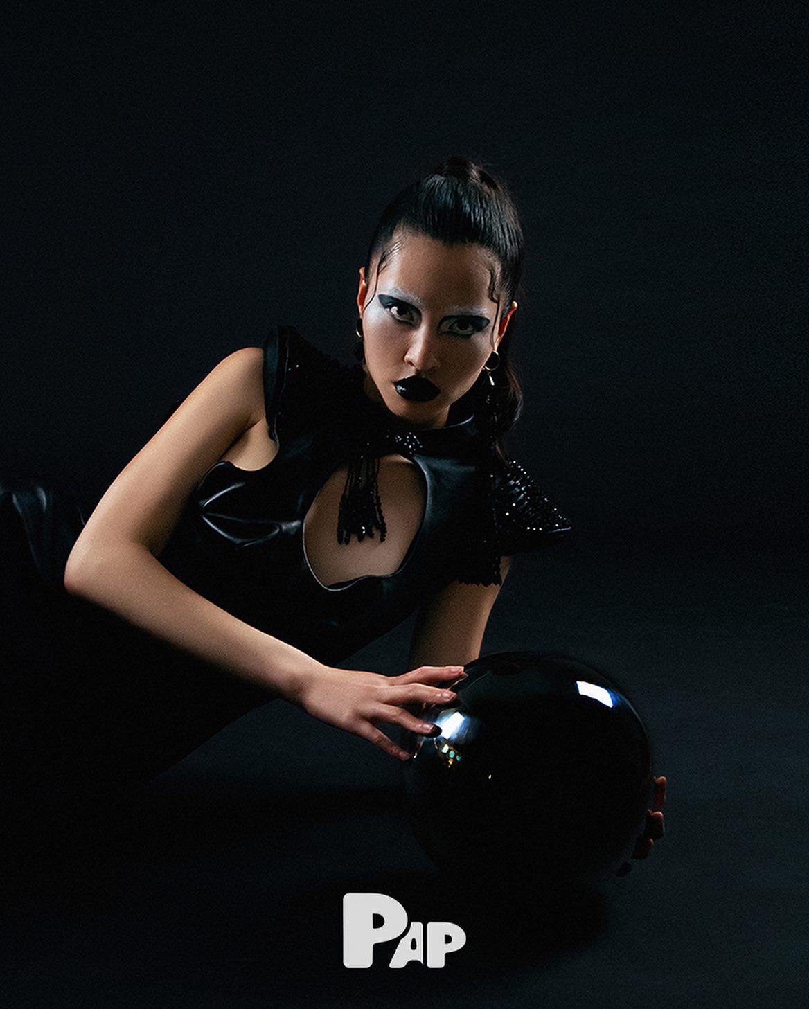YIN&YANG — Look 9