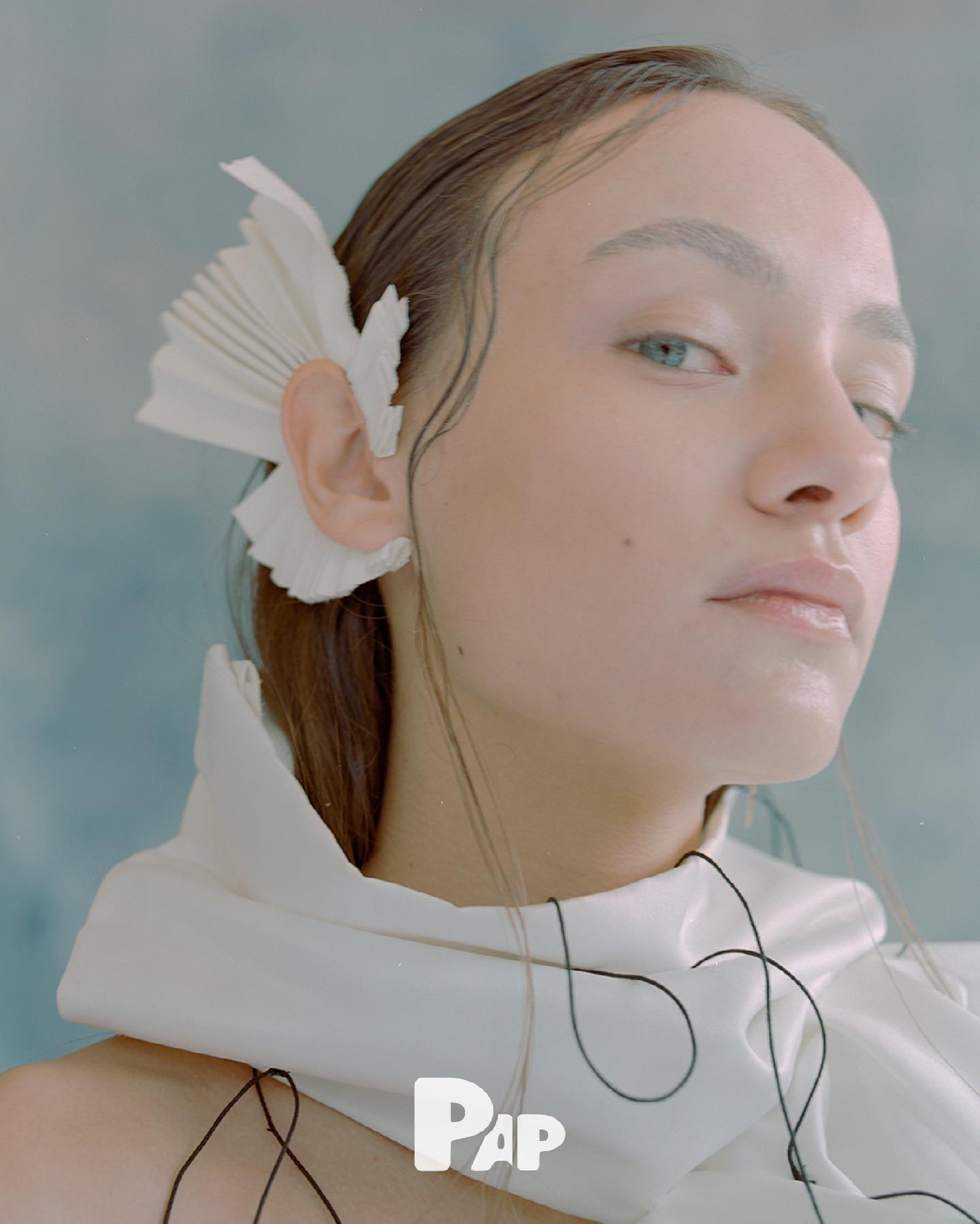 JE SUIS INFORME, JE SUIS L'EAU — Look 1