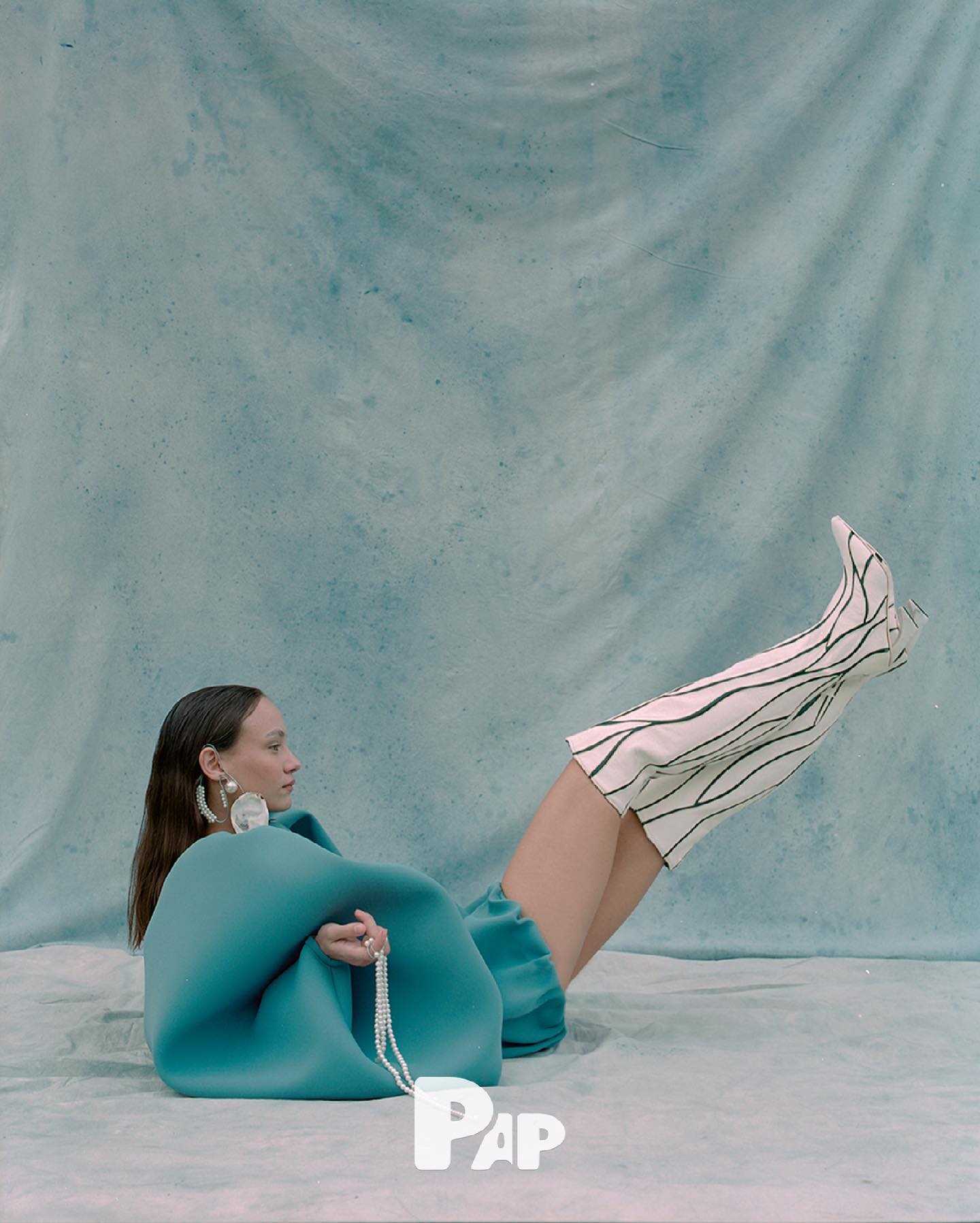 JE SUIS INFORME, JE SUIS L'EAU — Look 2