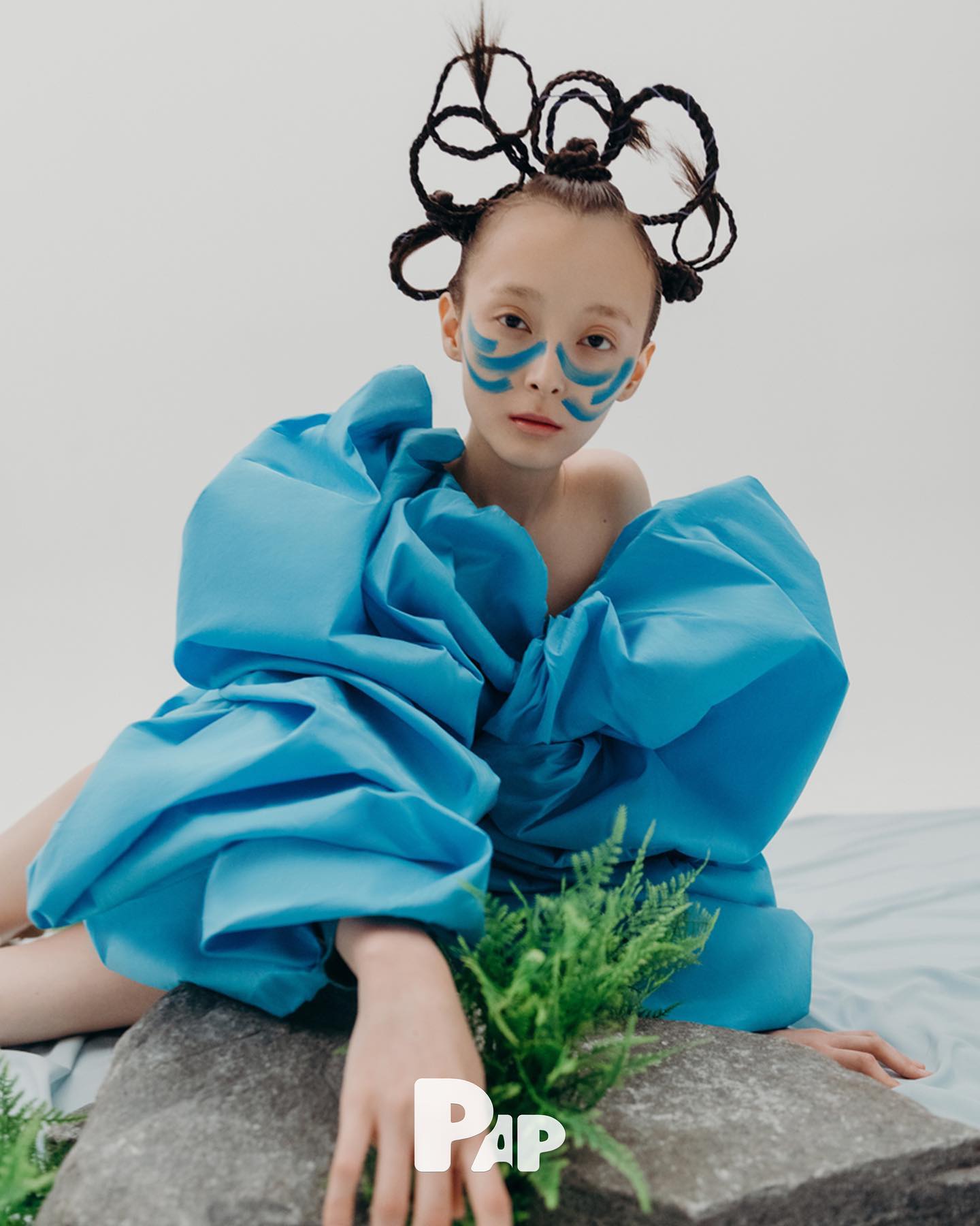 CHILD OF THE TYPHOON — Look 5