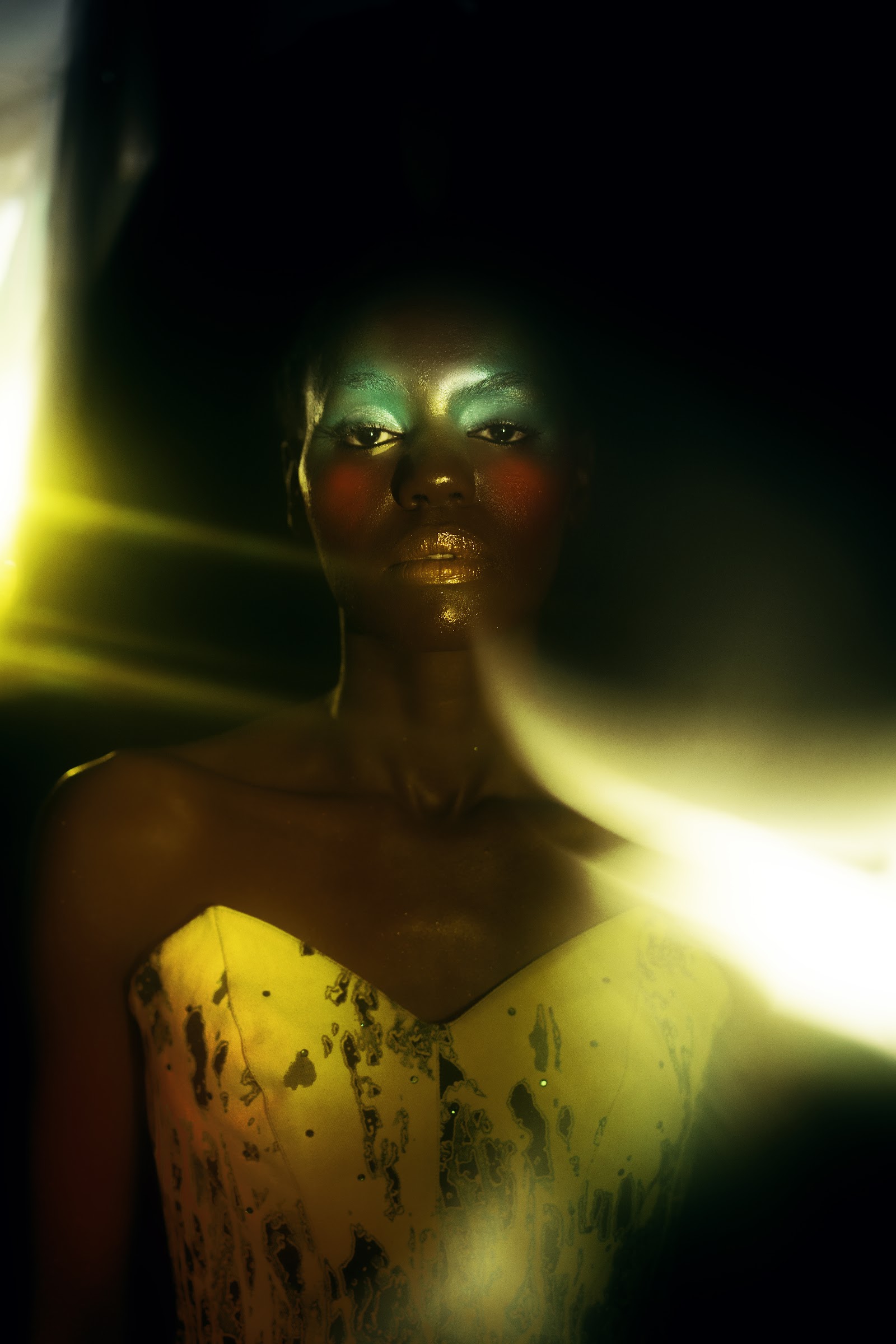 FEMININE DIVINE — Look 4
