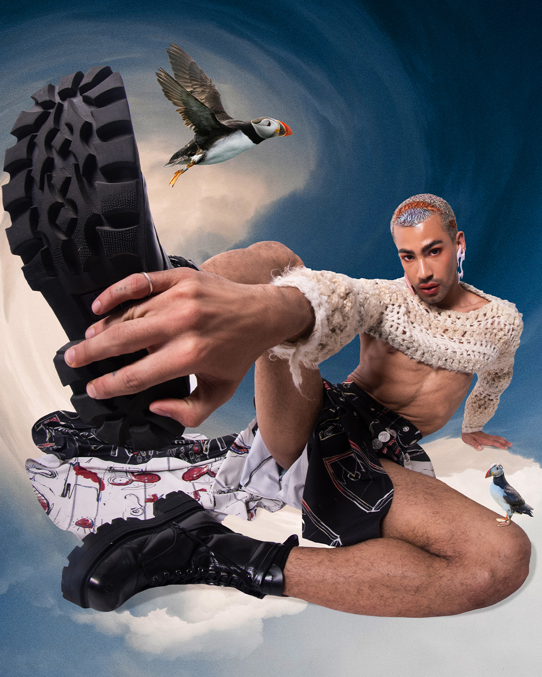 SURREAL WORLD — Look 4