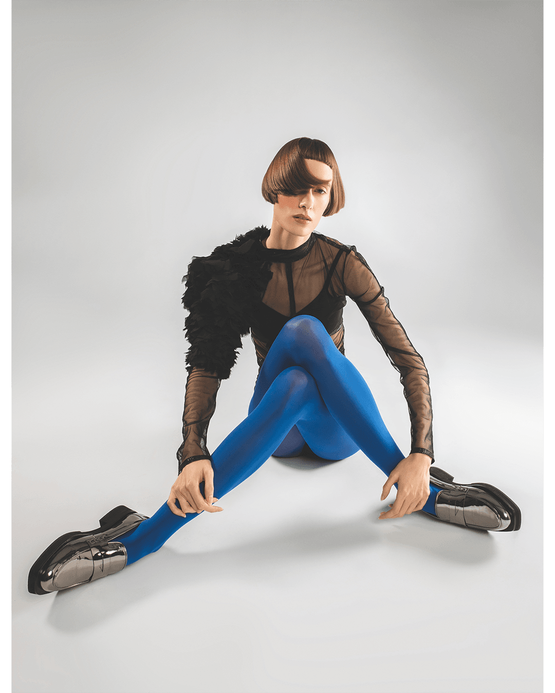 BROKEN IDENTITY — Look 6
