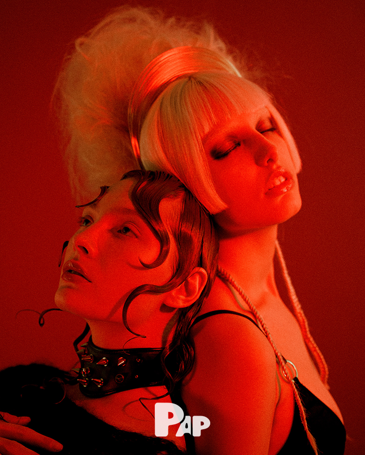 HELL FLOWERS — Look 3