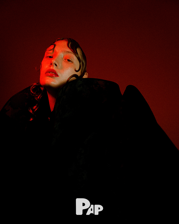 HELL FLOWERS — Look 9