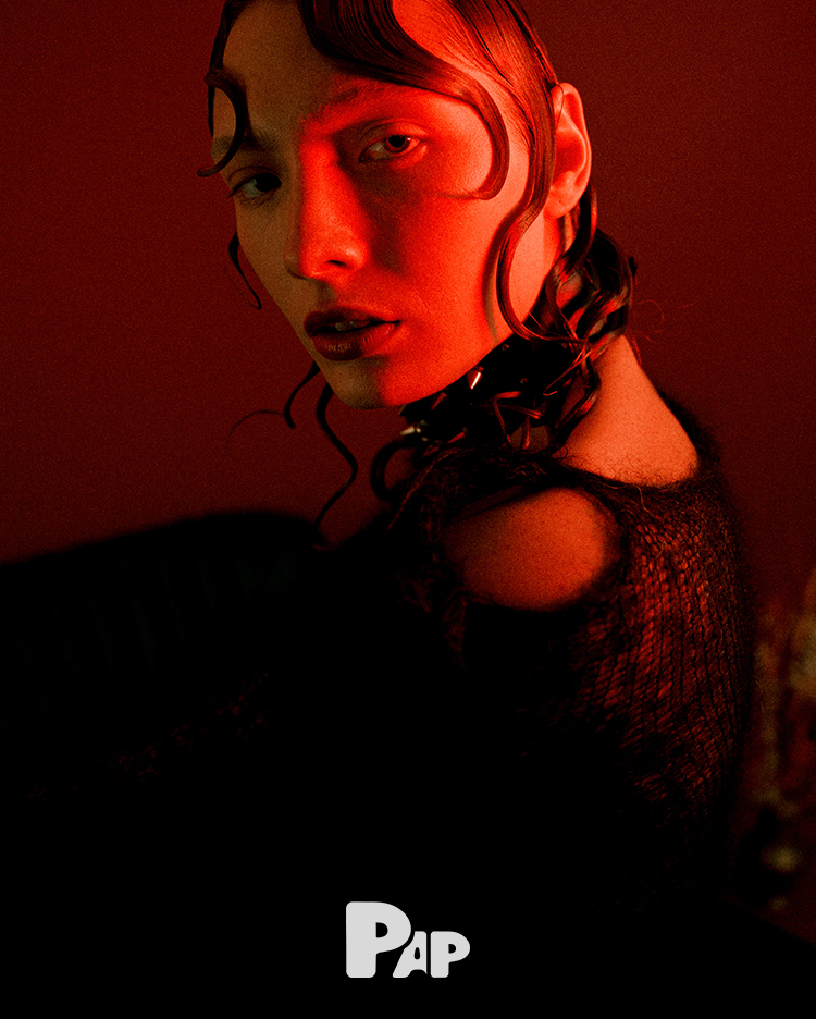 HELL FLOWERS — Look 21
