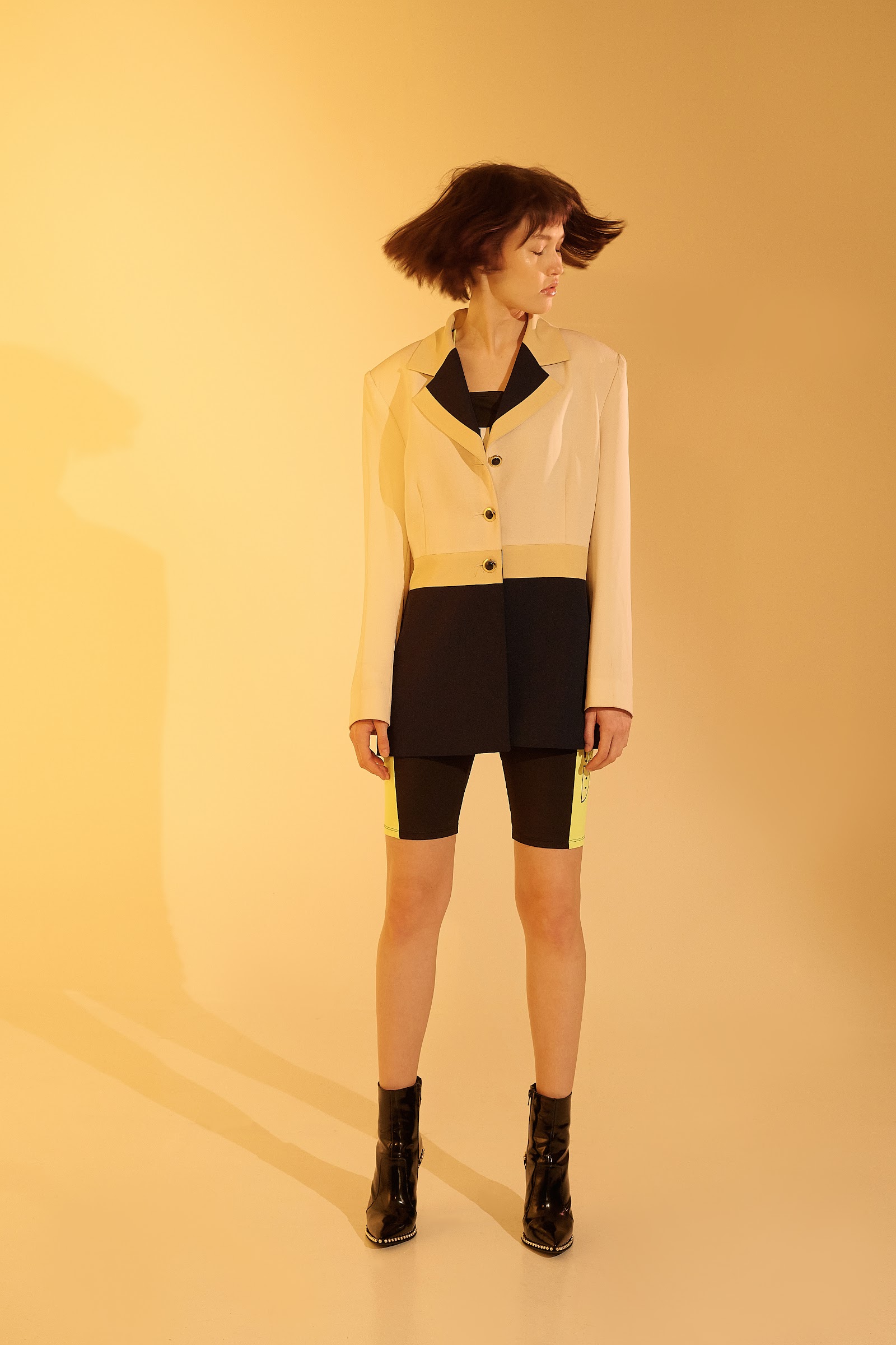 POST VINTAGE — Look 4
