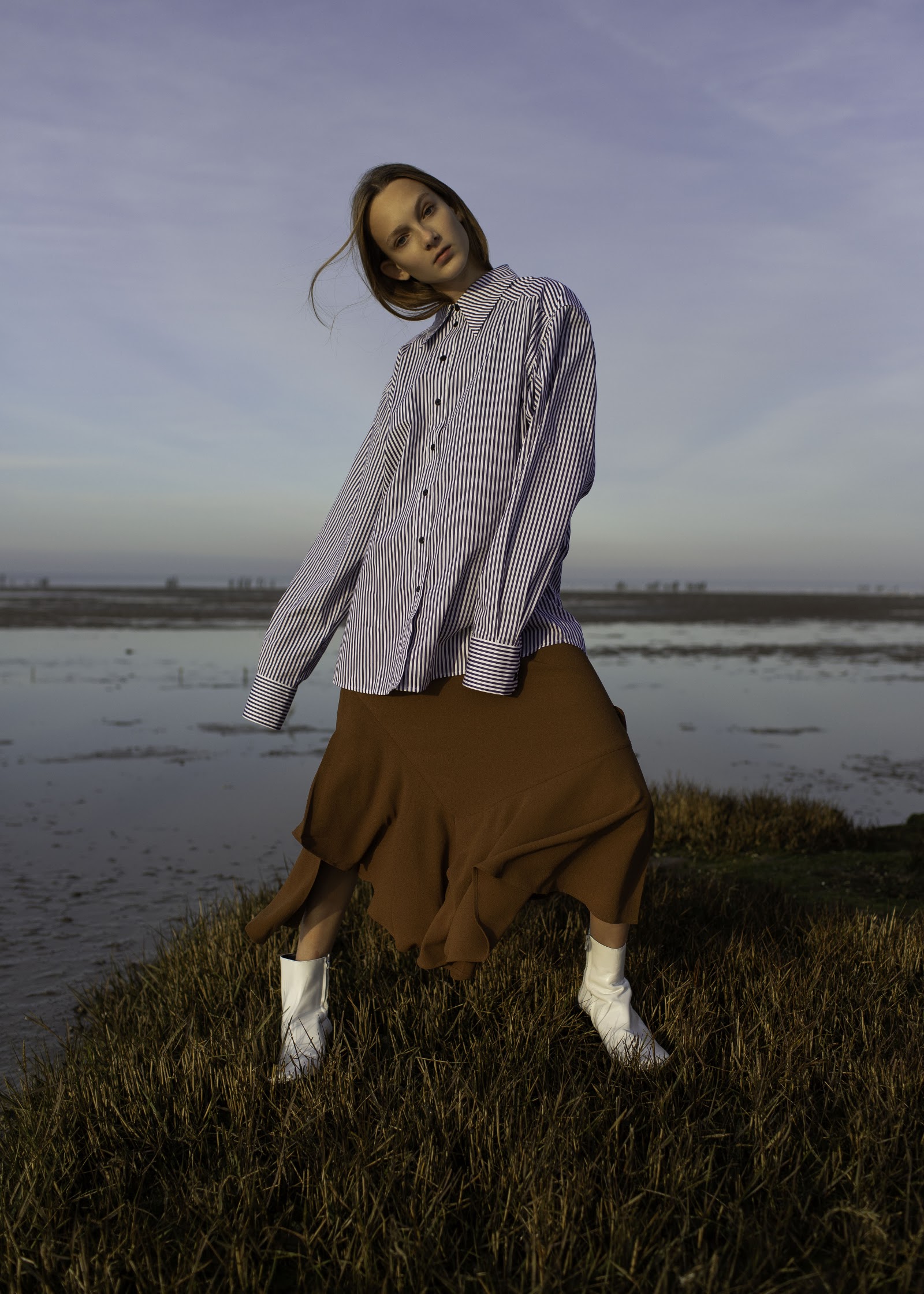 BY THE SEA — Look 4