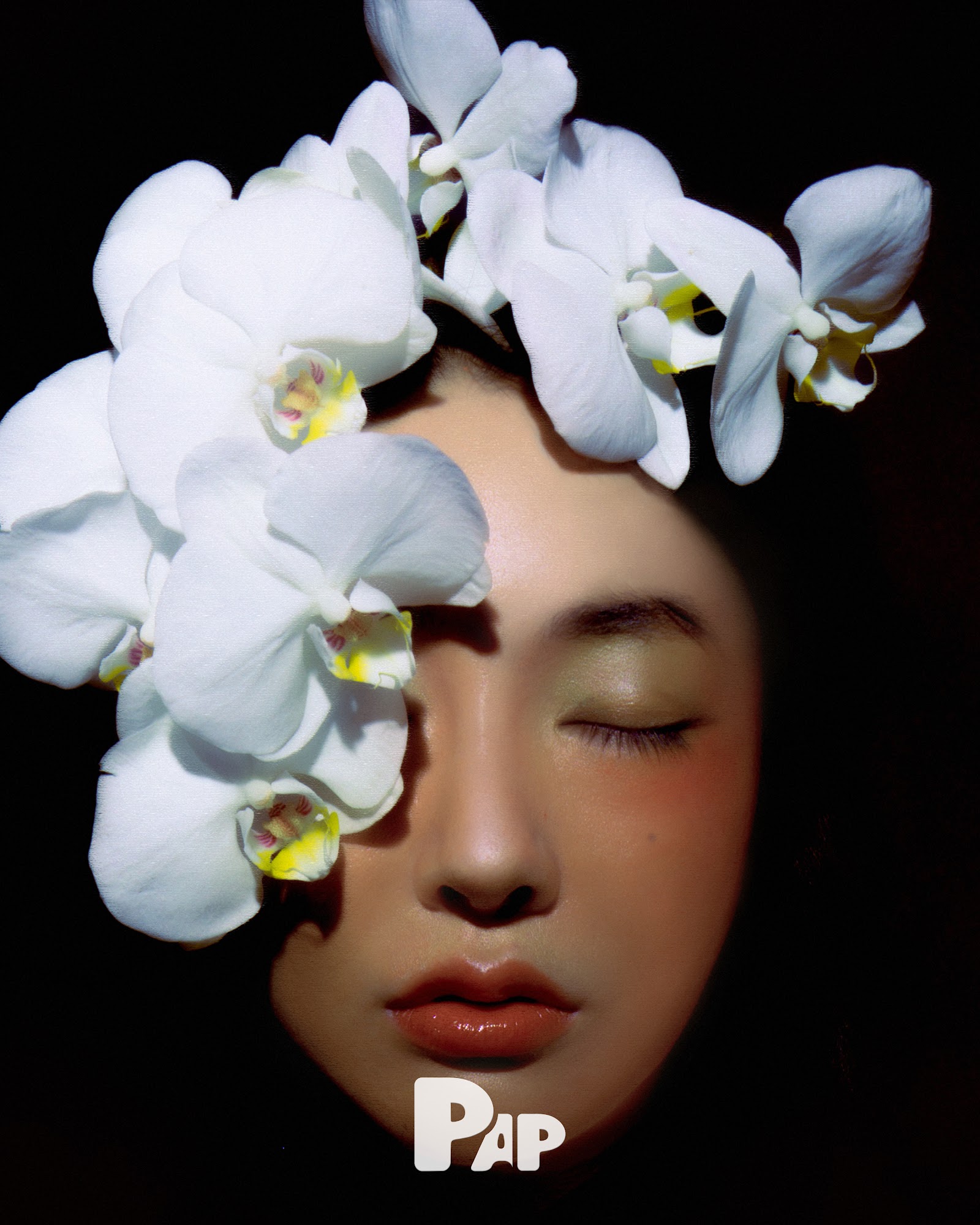 THE AMBIVALENCE OF BEAUTY — Look 3