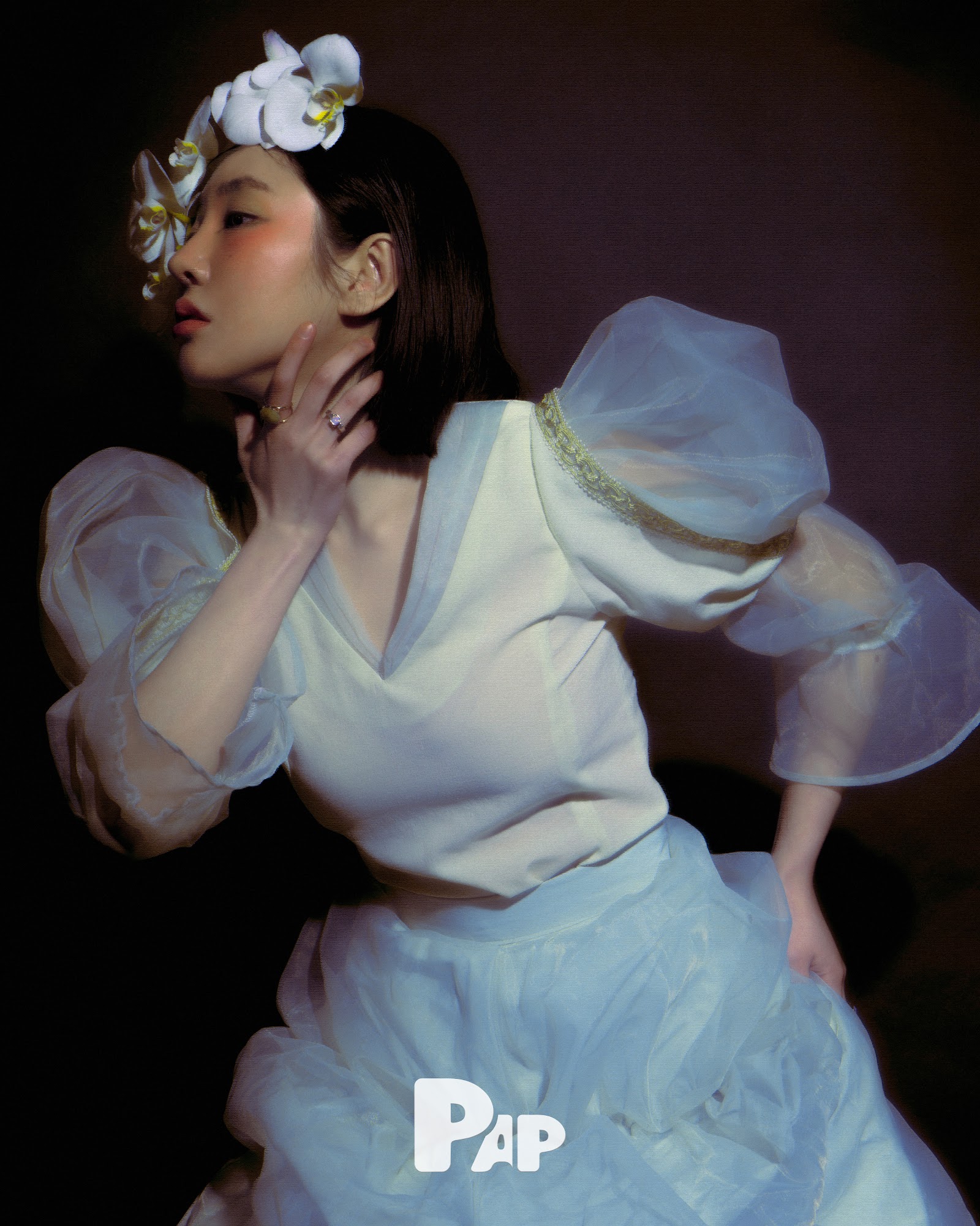 THE AMBIVALENCE OF BEAUTY — Look 4