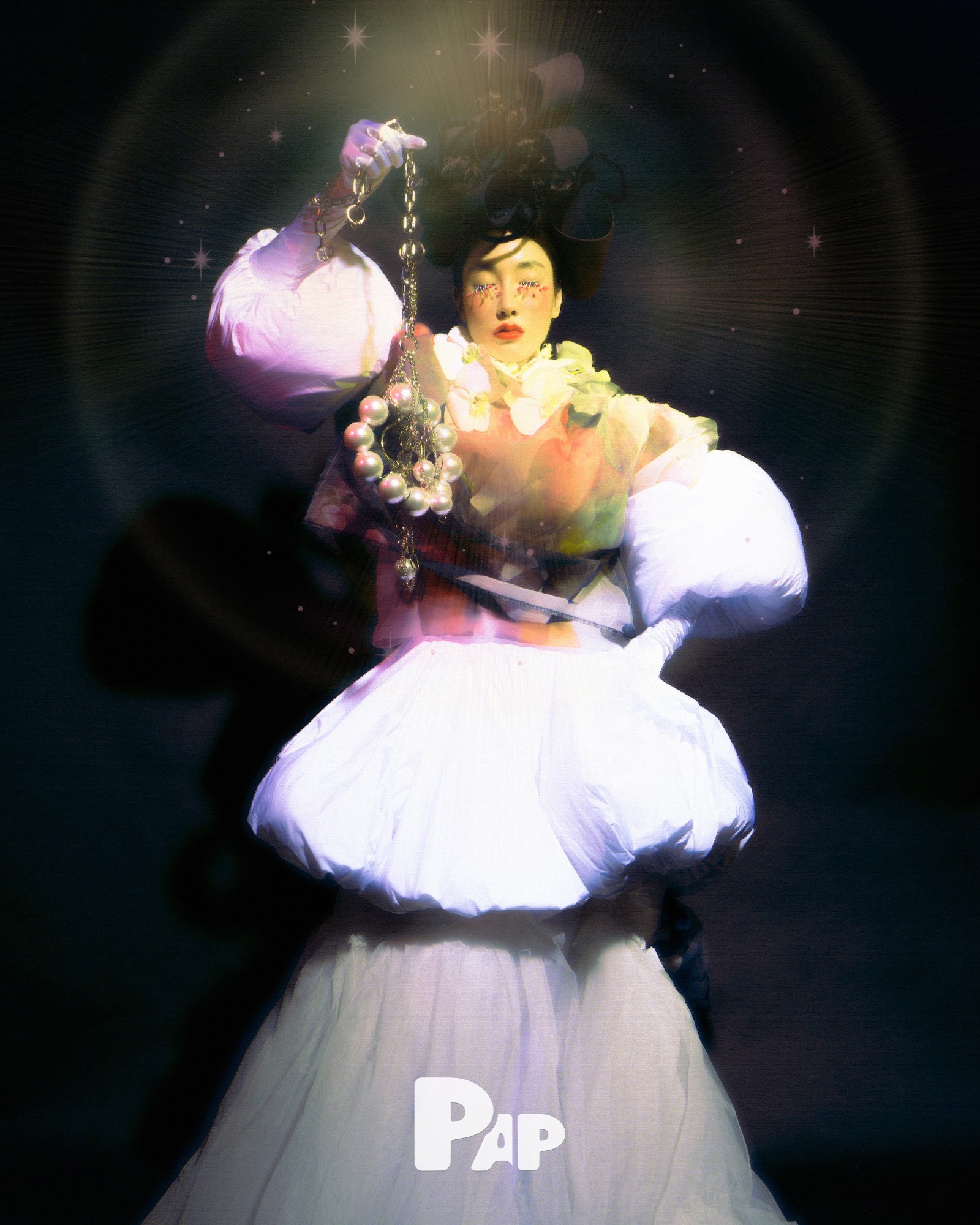 THE AMBIVALENCE OF BEAUTY — Look 20