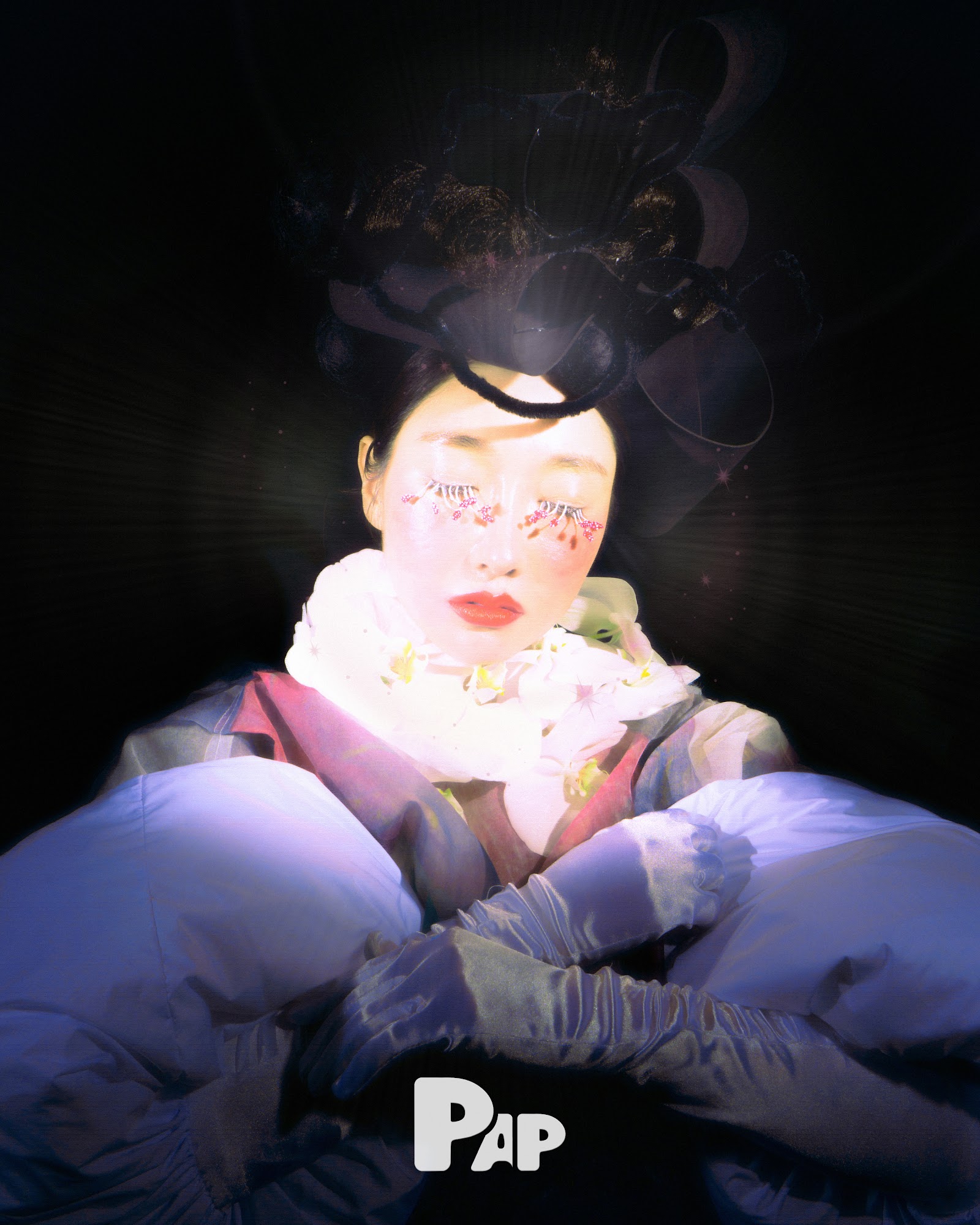 THE AMBIVALENCE OF BEAUTY — Look 21