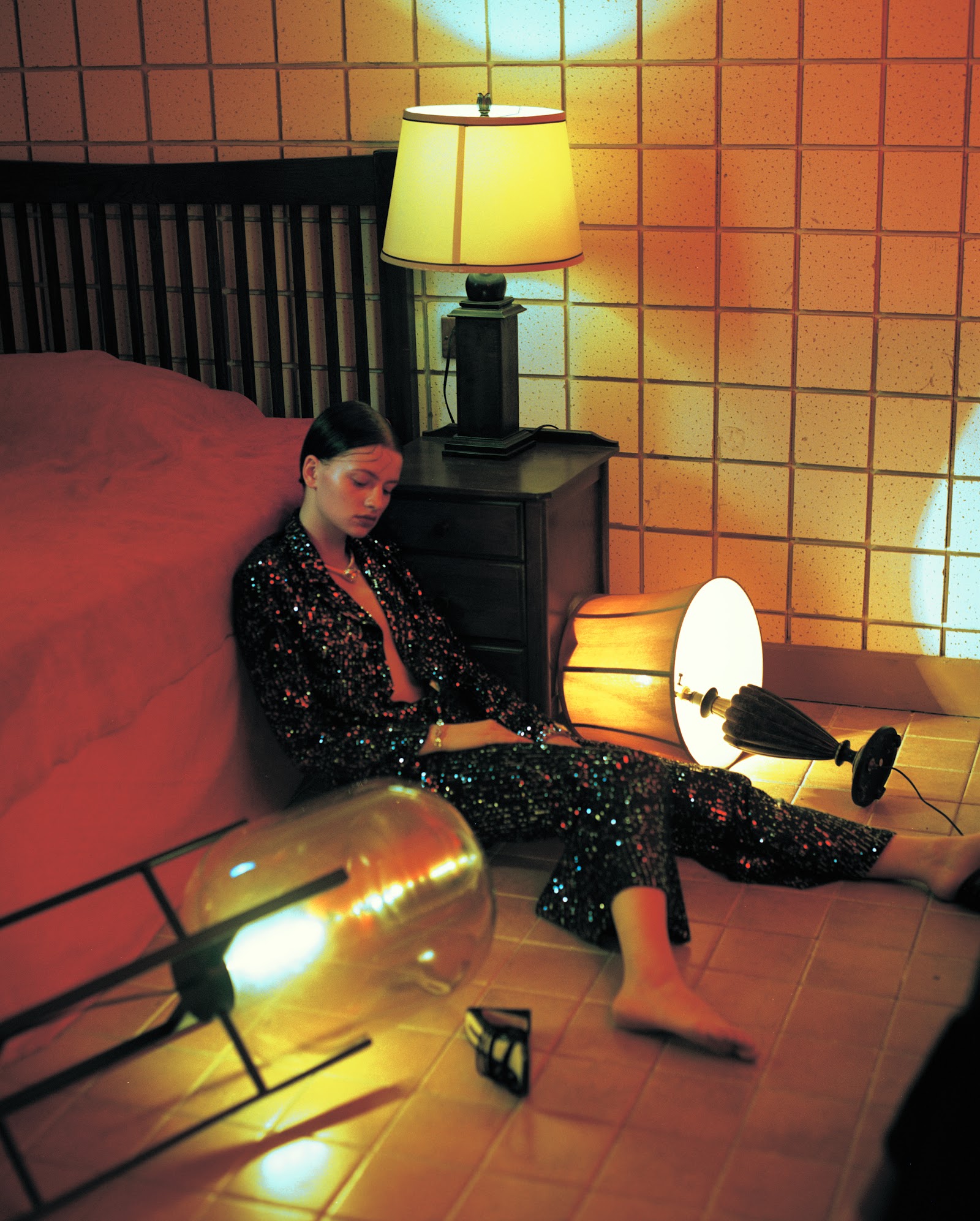 OUTSHINED NIGHT — Look 9
