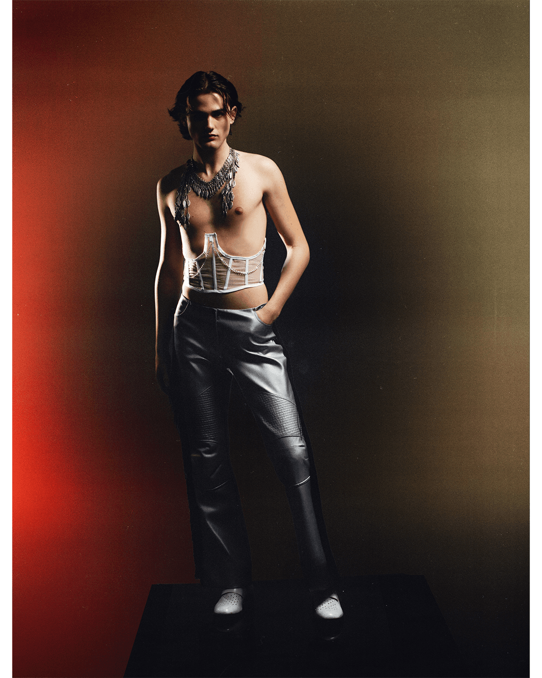 L’IRRINUNCIABILE RICHIAMO DELL’INGANNO — Look 6