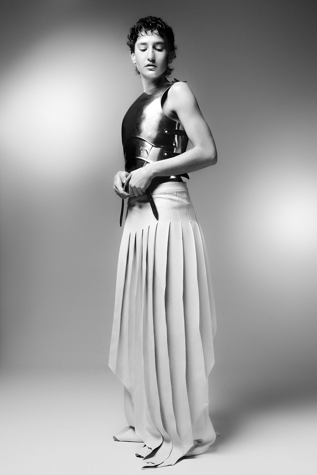 THE WHITE NIGHT — Look 11