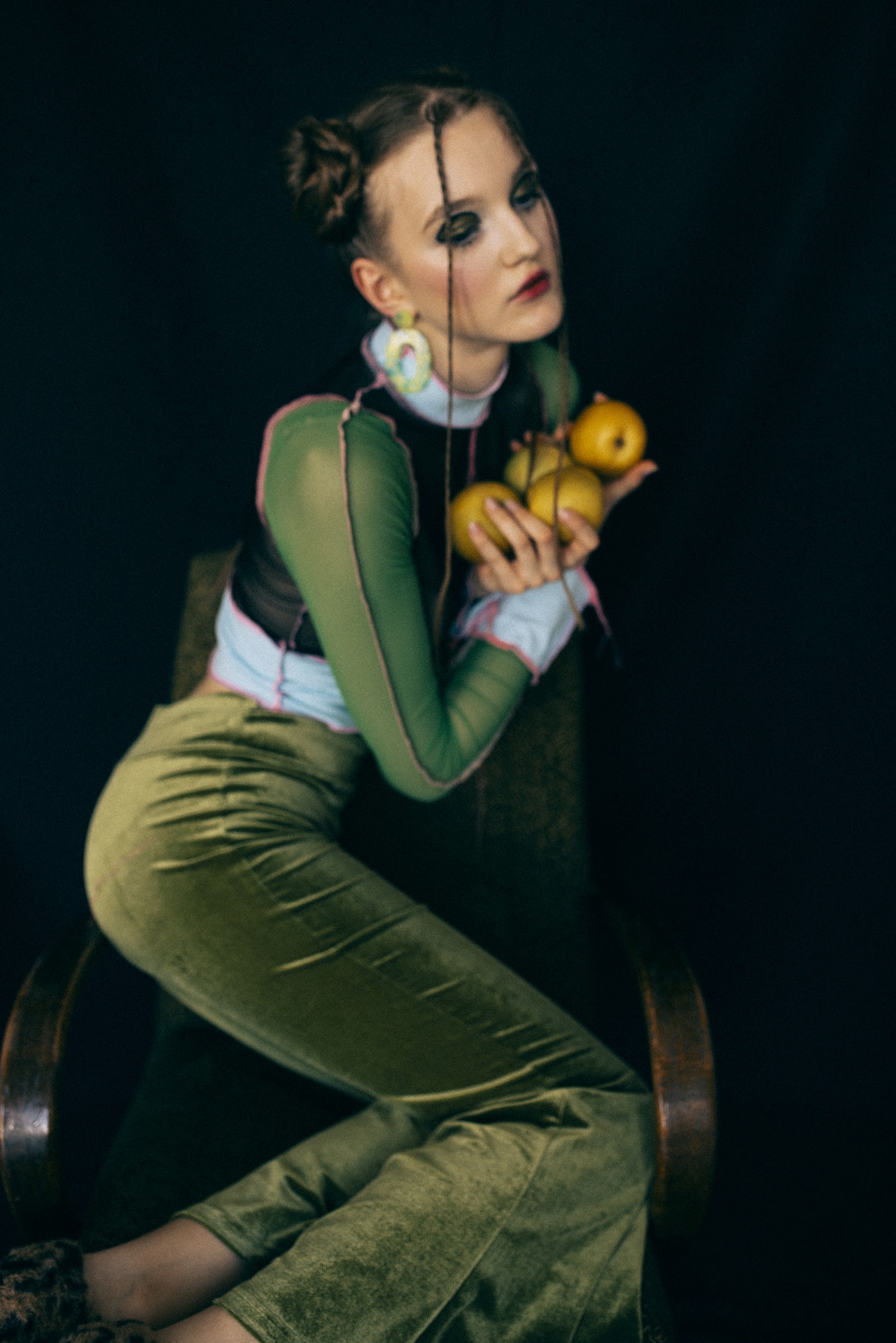 EXPRESSION — Look 3