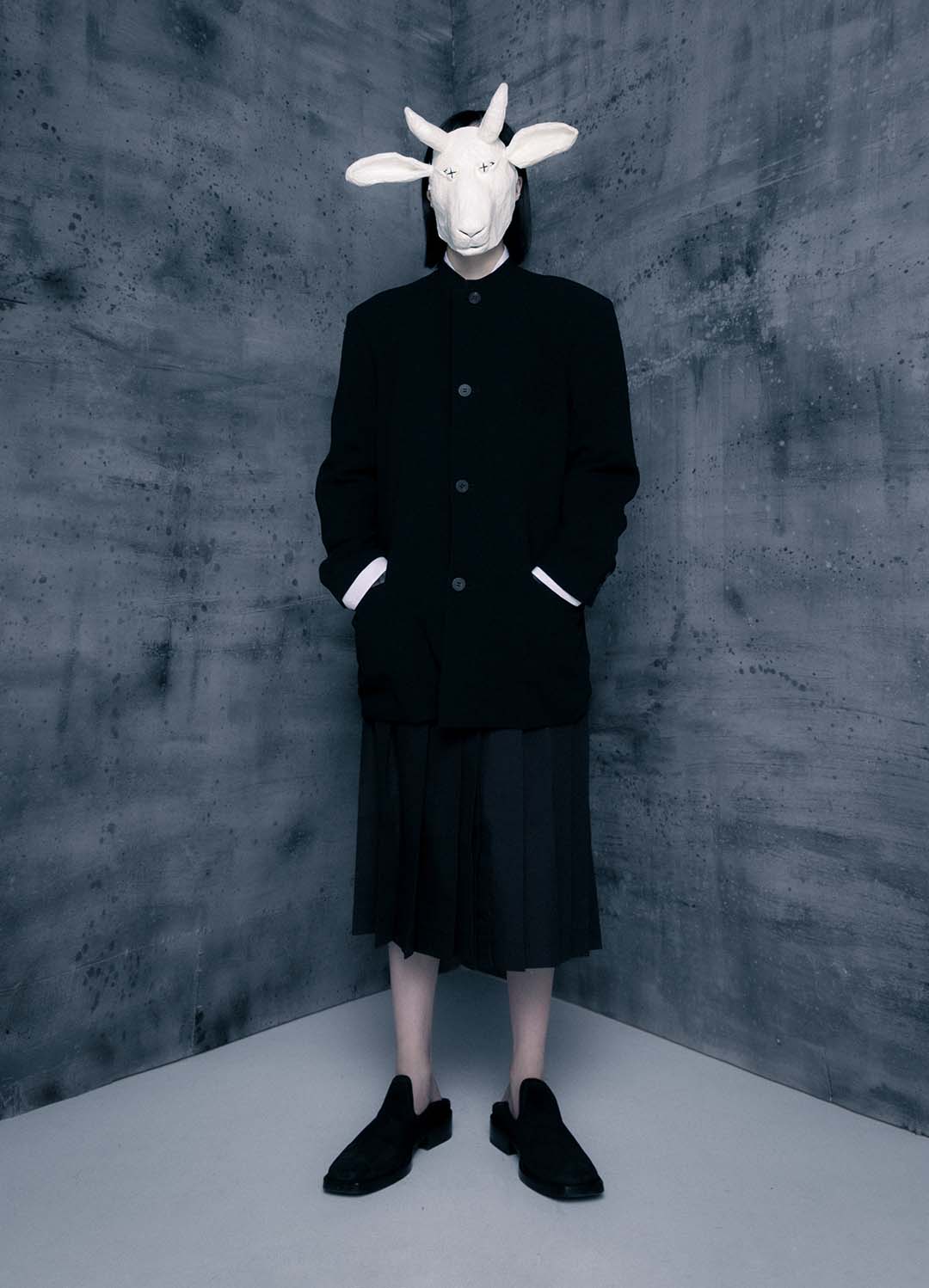 CONTRAST — Look 7