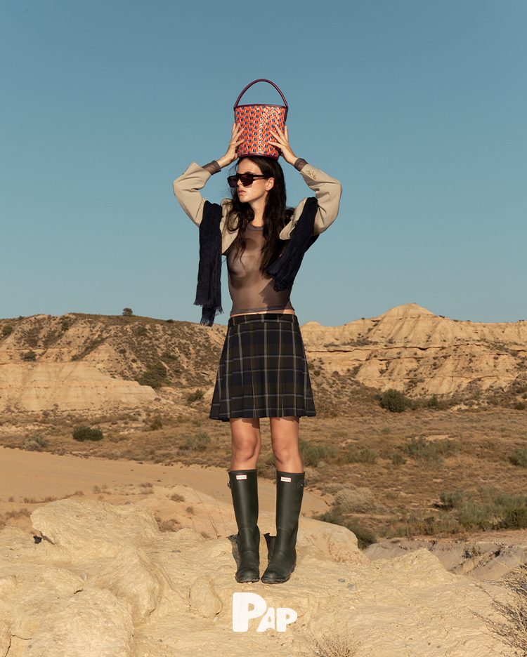DESERT WINDS — Look 14