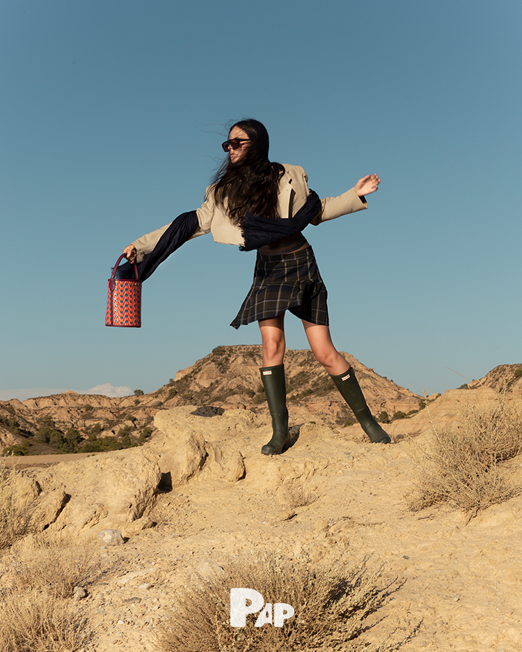 DESERT WINDS — Look 15