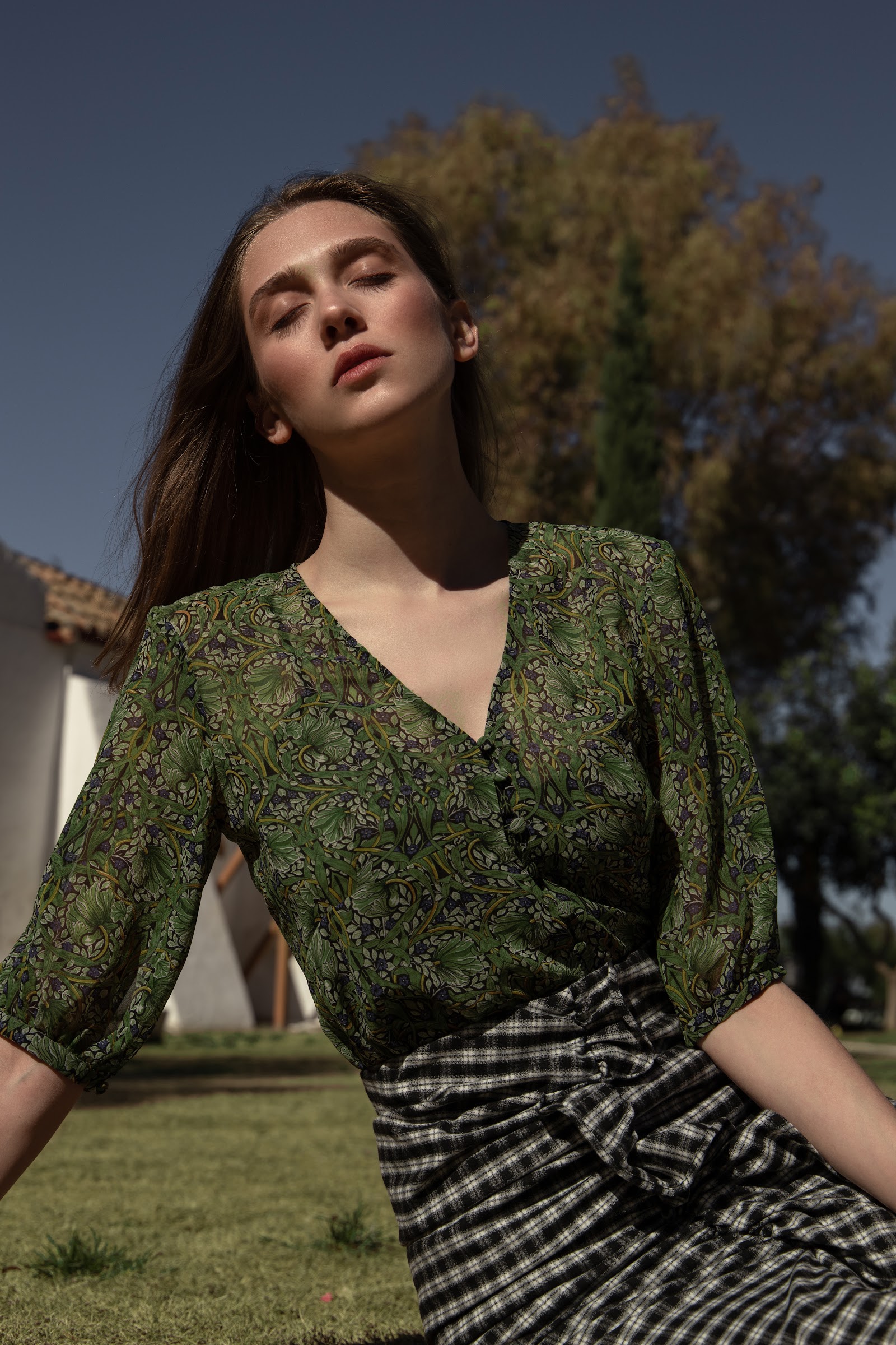BOUNDS — Look 12