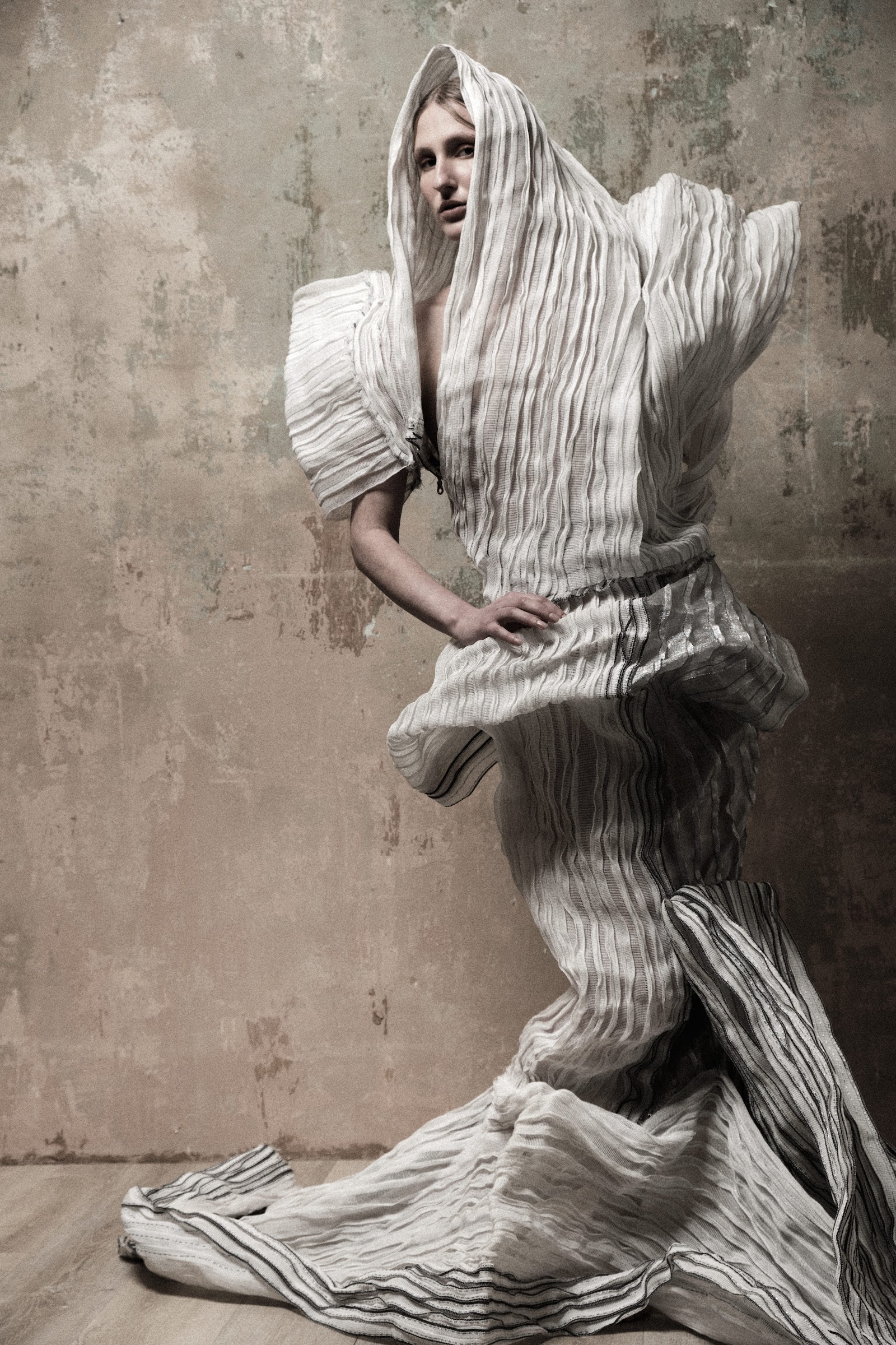 DISTORTED VISION — Look 4