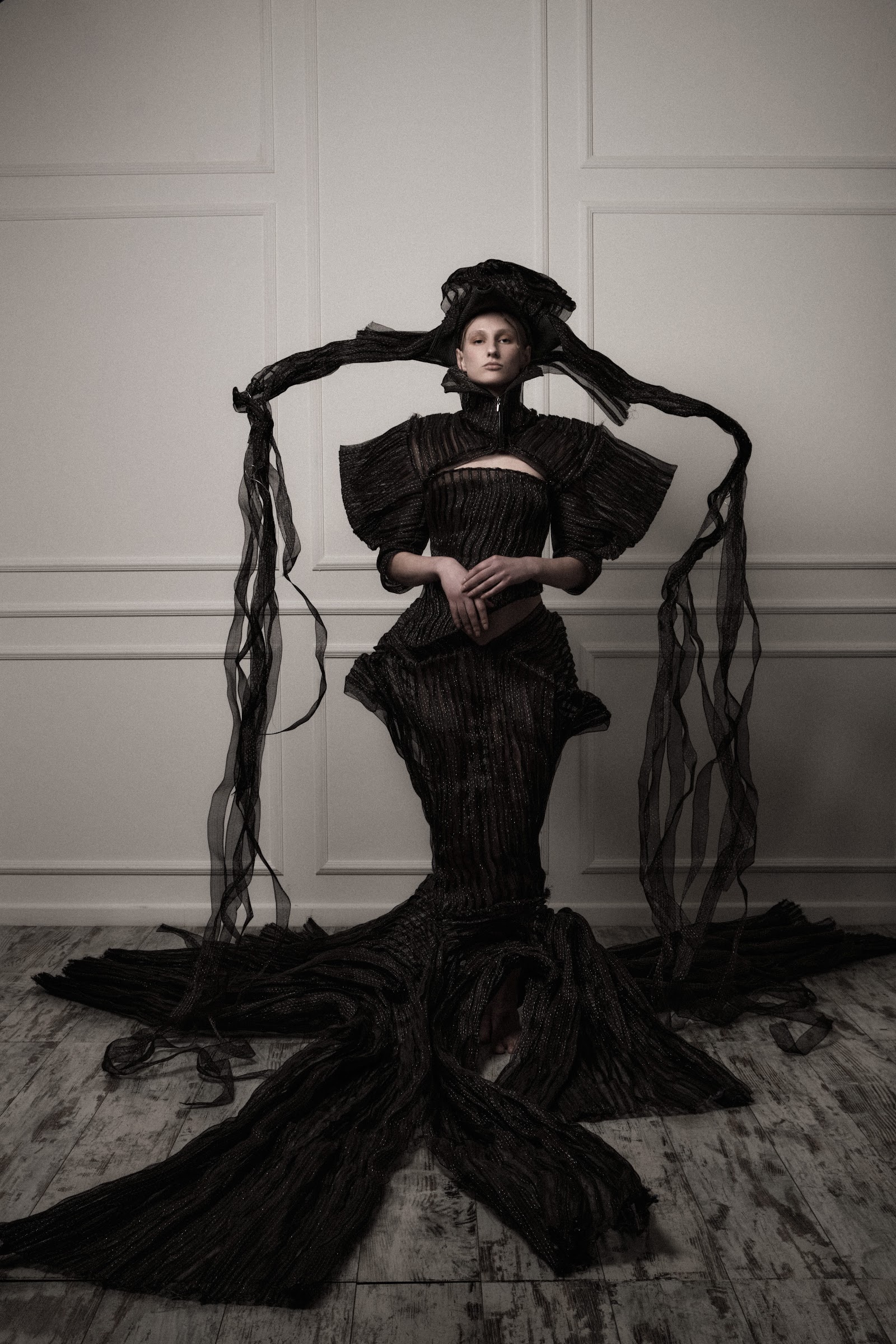 DISTORTED VISION — Look 6