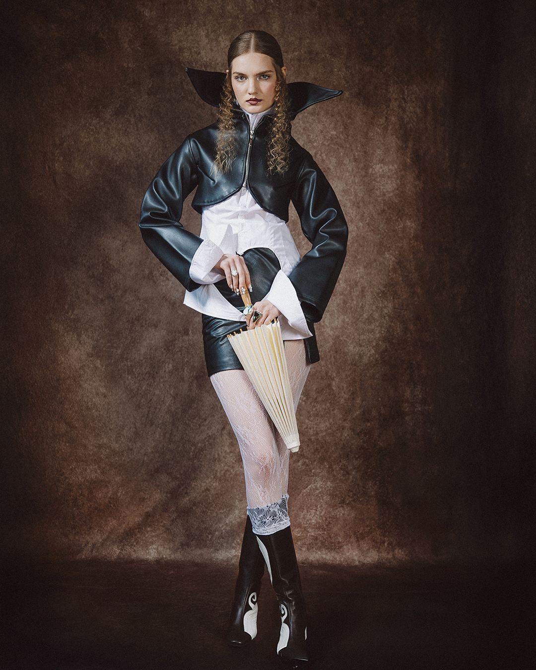 The singular crowd — Look 6