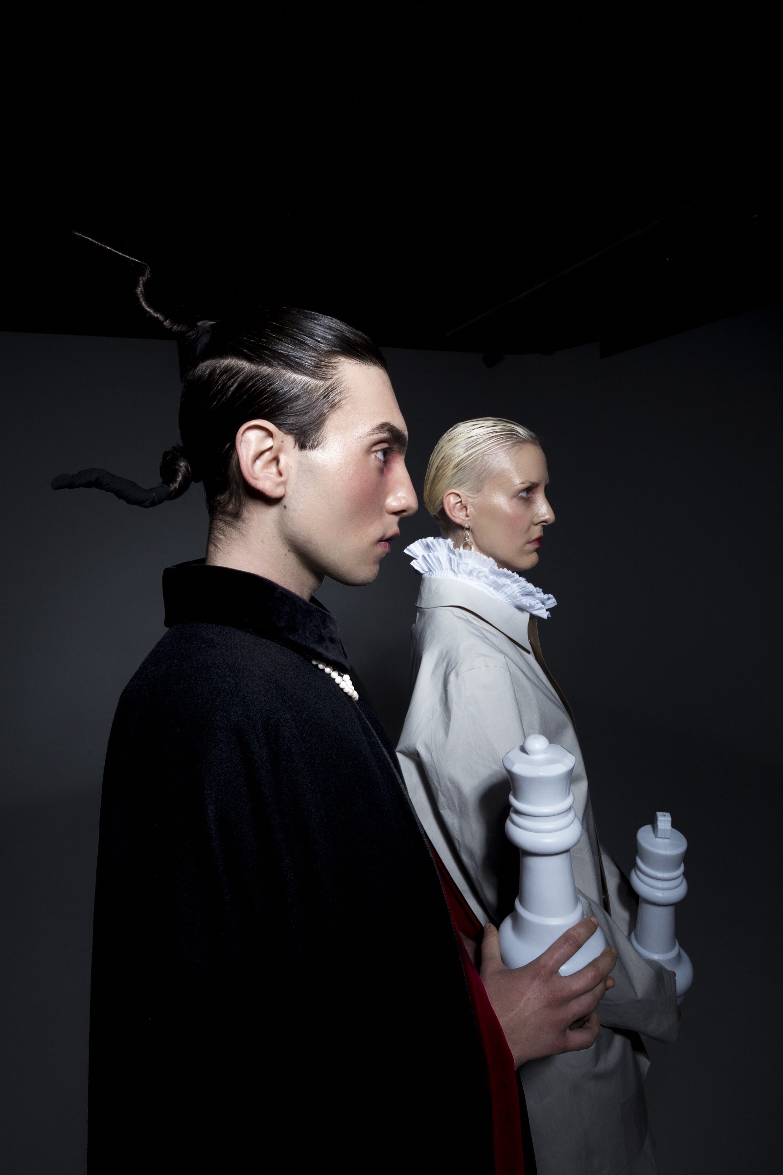 CHESS — Look 4