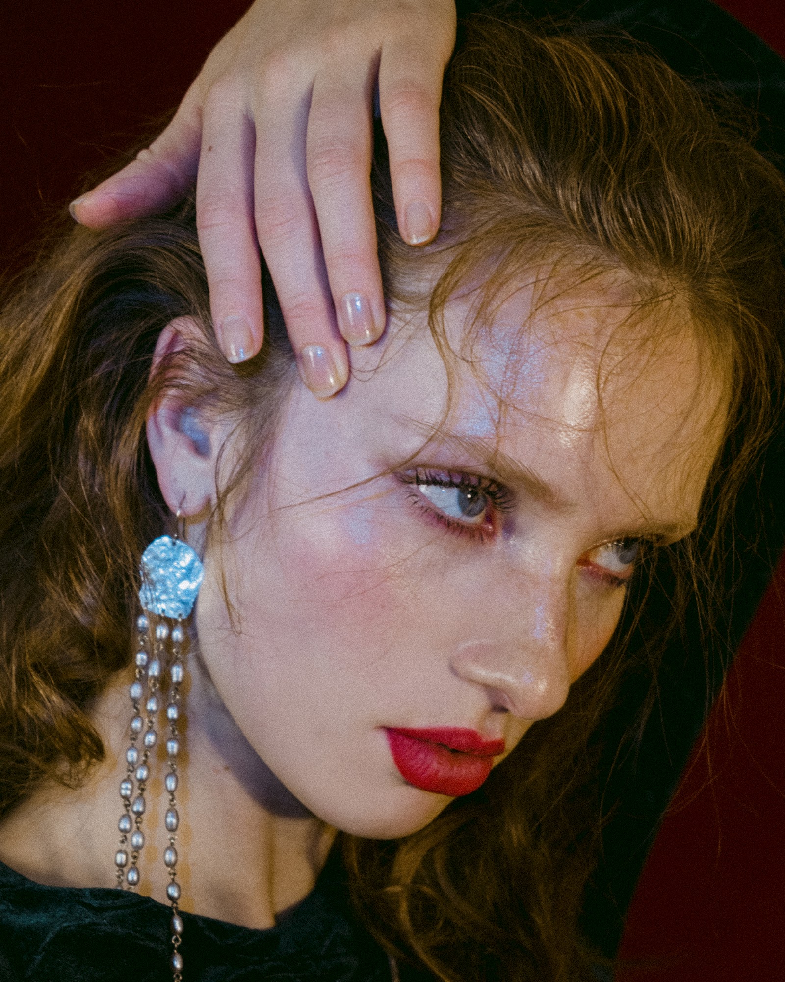 LA STANZA CREMISI — Look 2