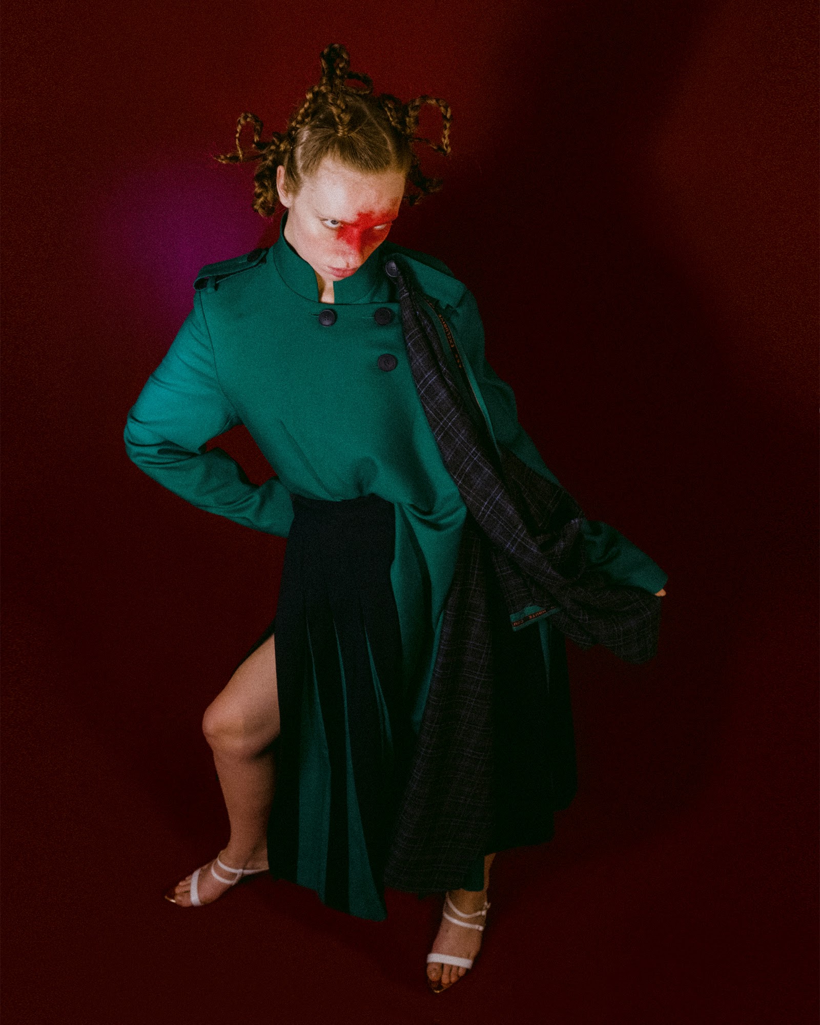 LA STANZA CREMISI — Look 5