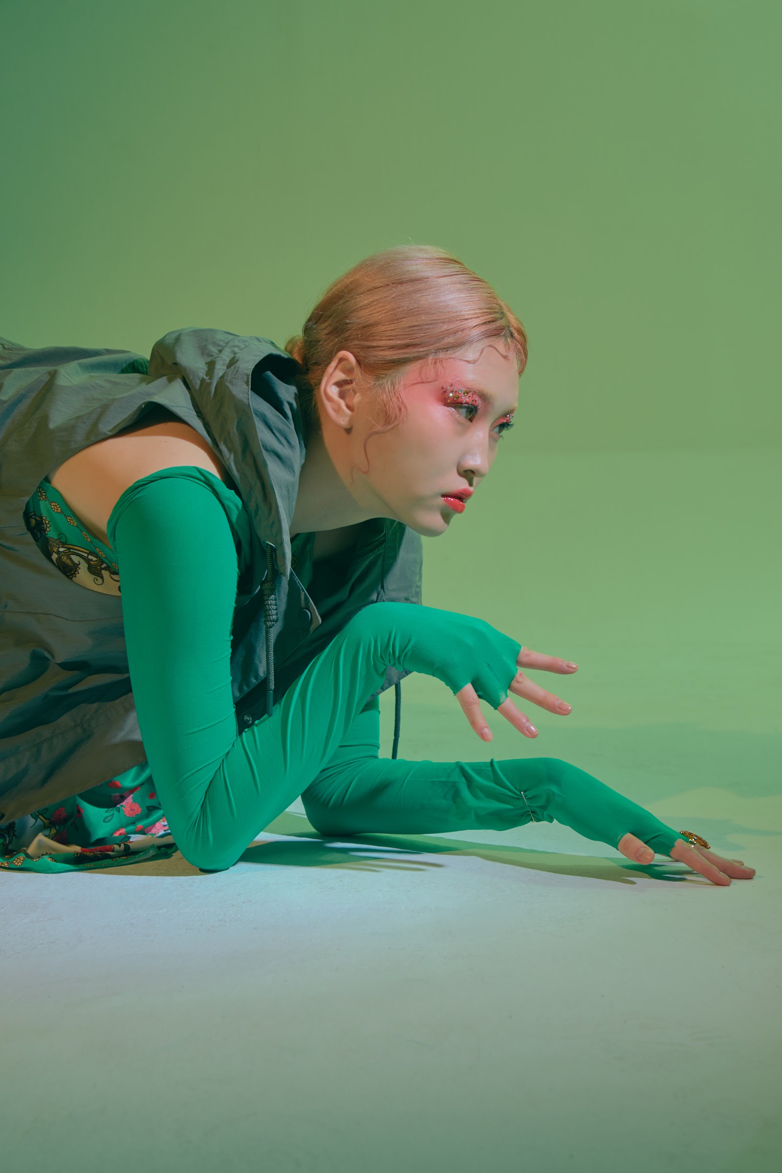 STRANGER — Look 5