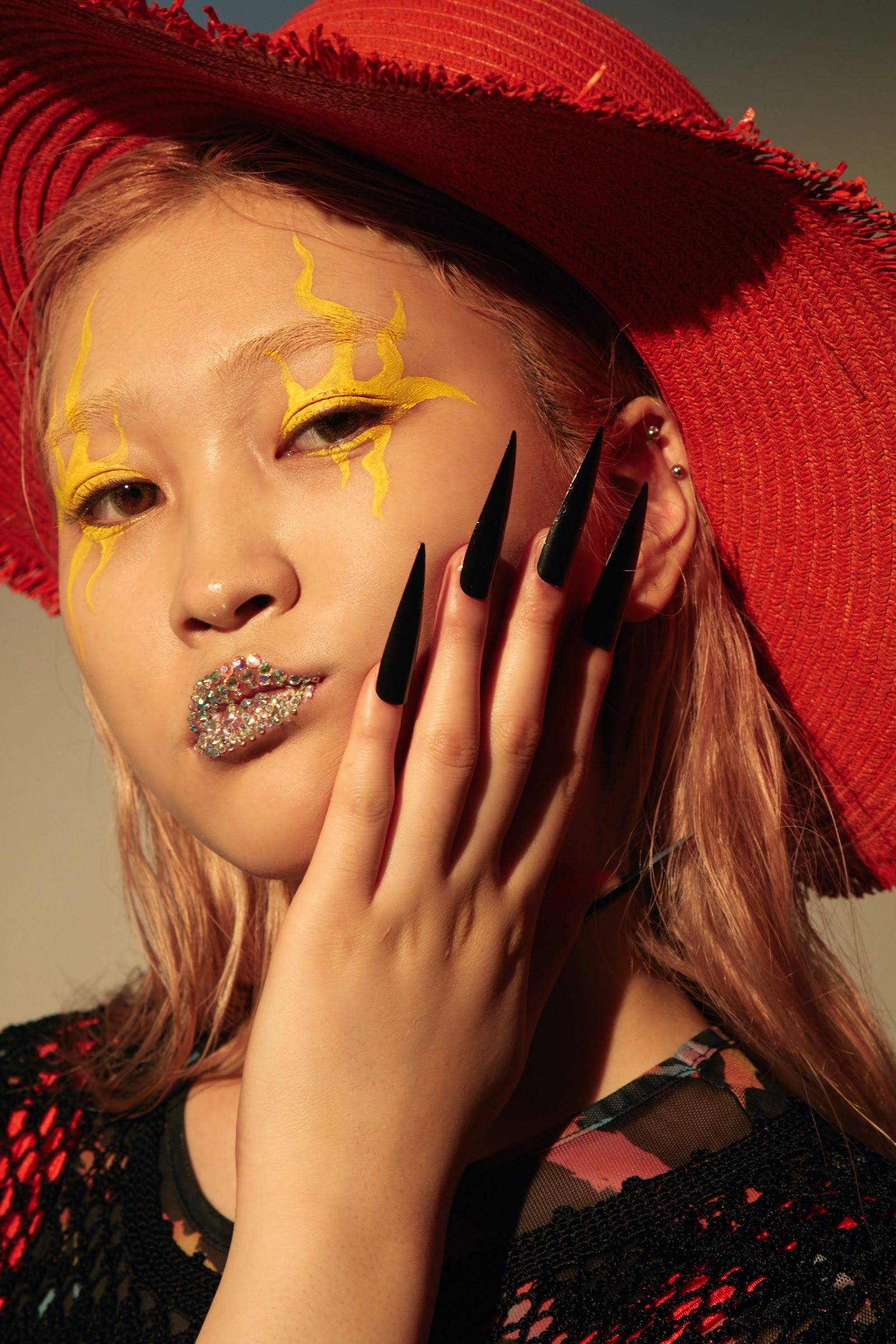 STRANGER — Look 12