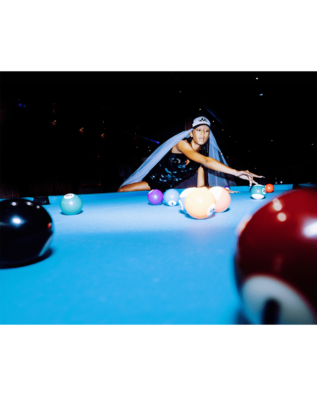 A Pool Story : Kiss Shot — Look 10