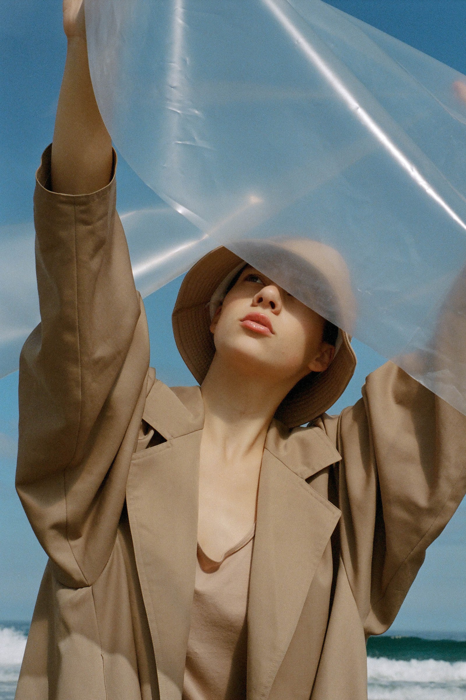 CRYSTALLINE — Look 7