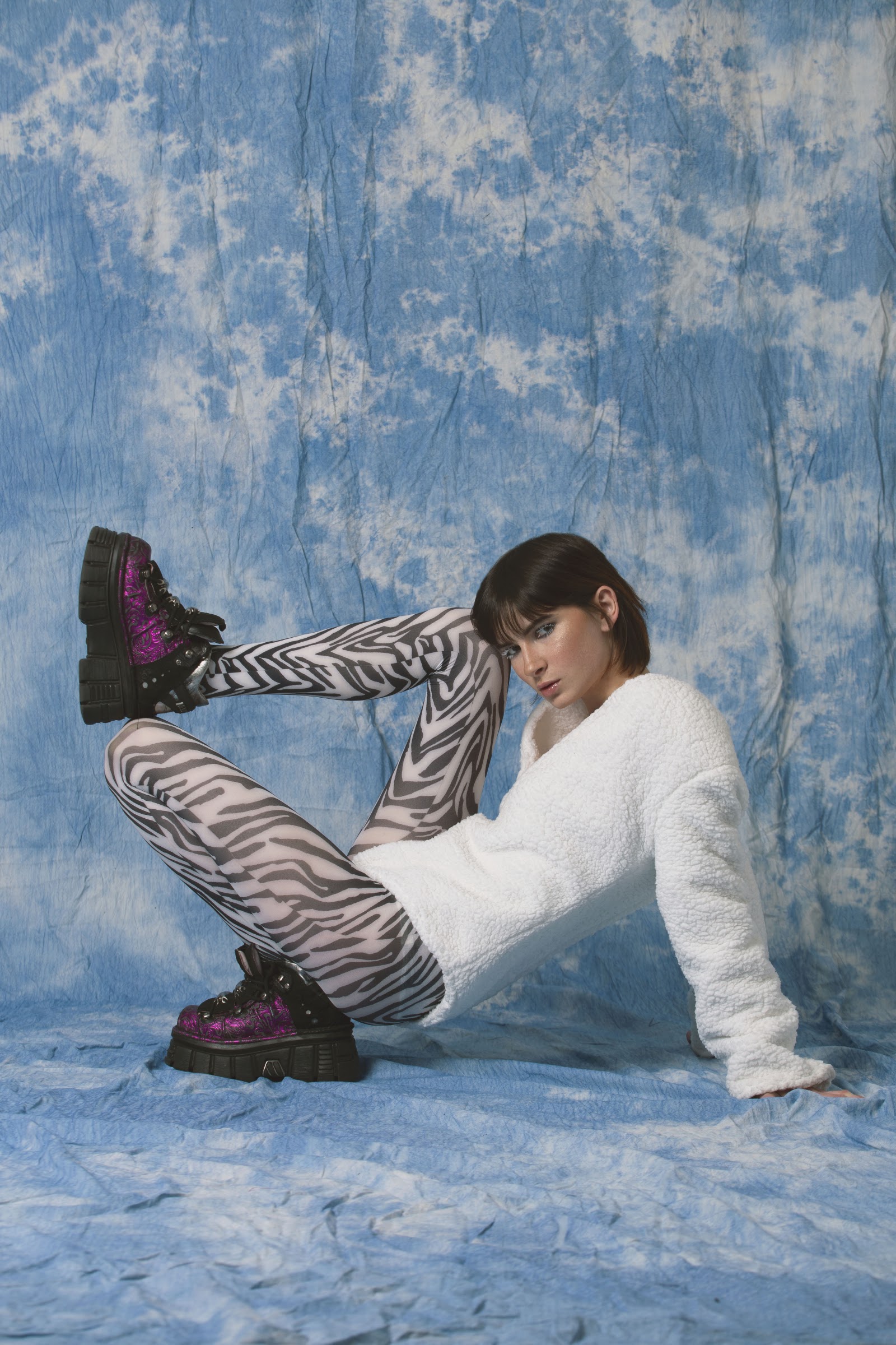 WASTED YOUTH — Look 7