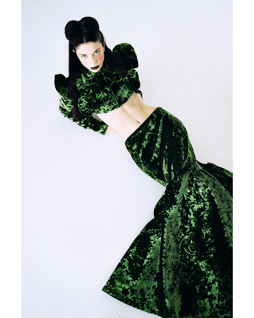 Ghosts of the past — Look 9