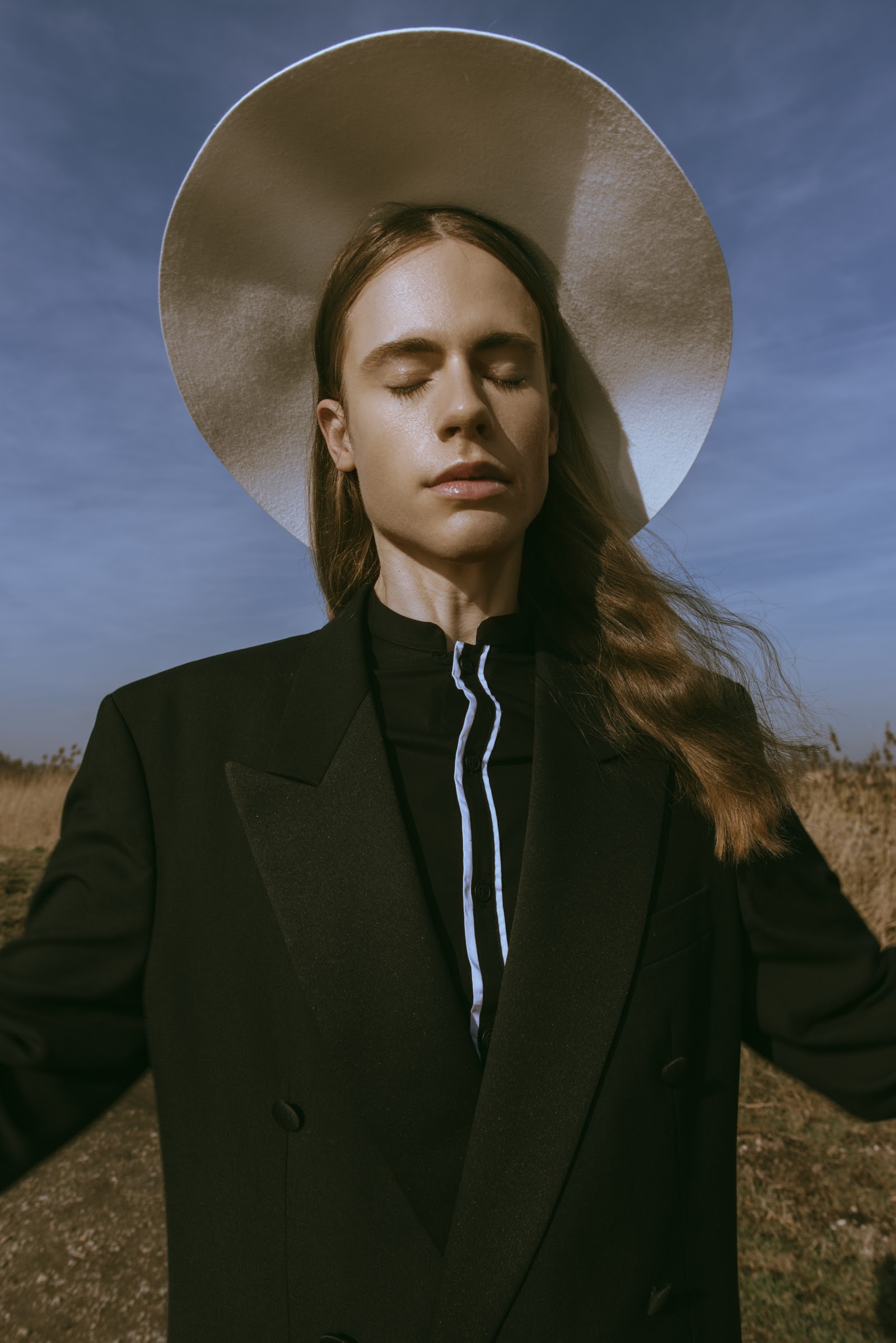 CONTRADICTION — Look 2