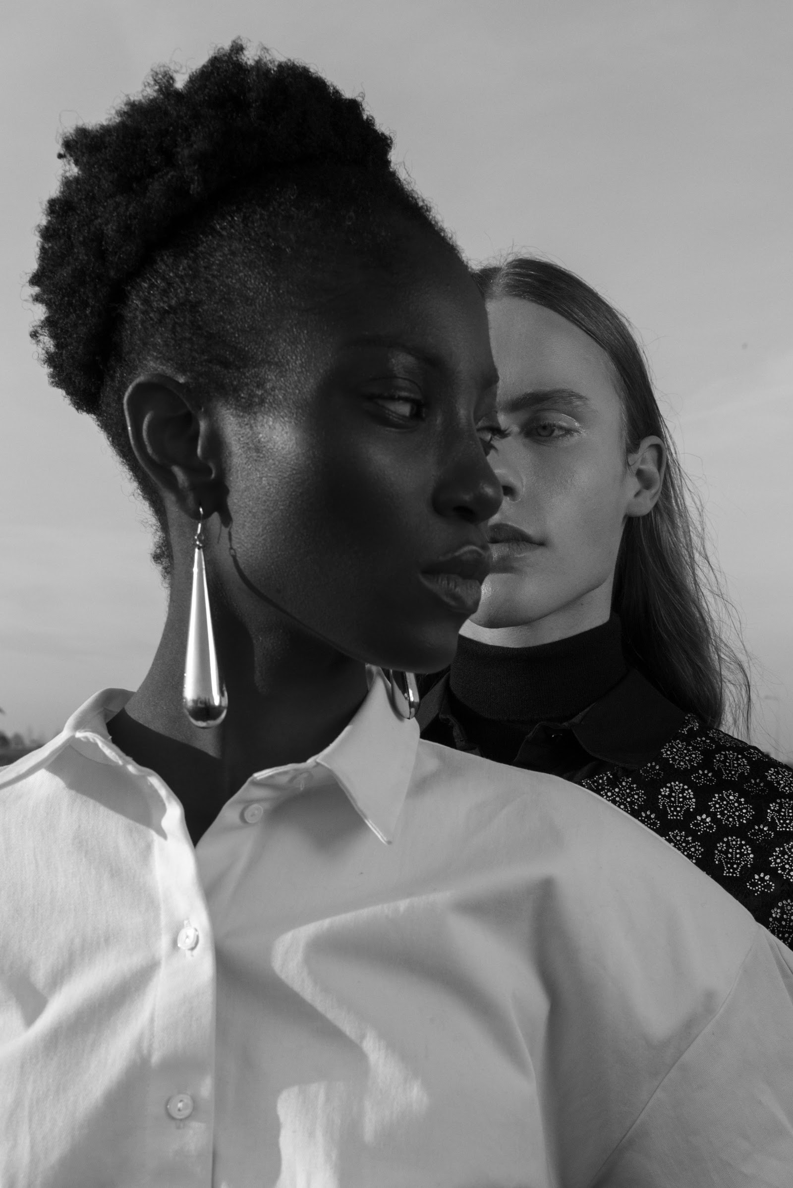 CONTRADICTION — Look 16