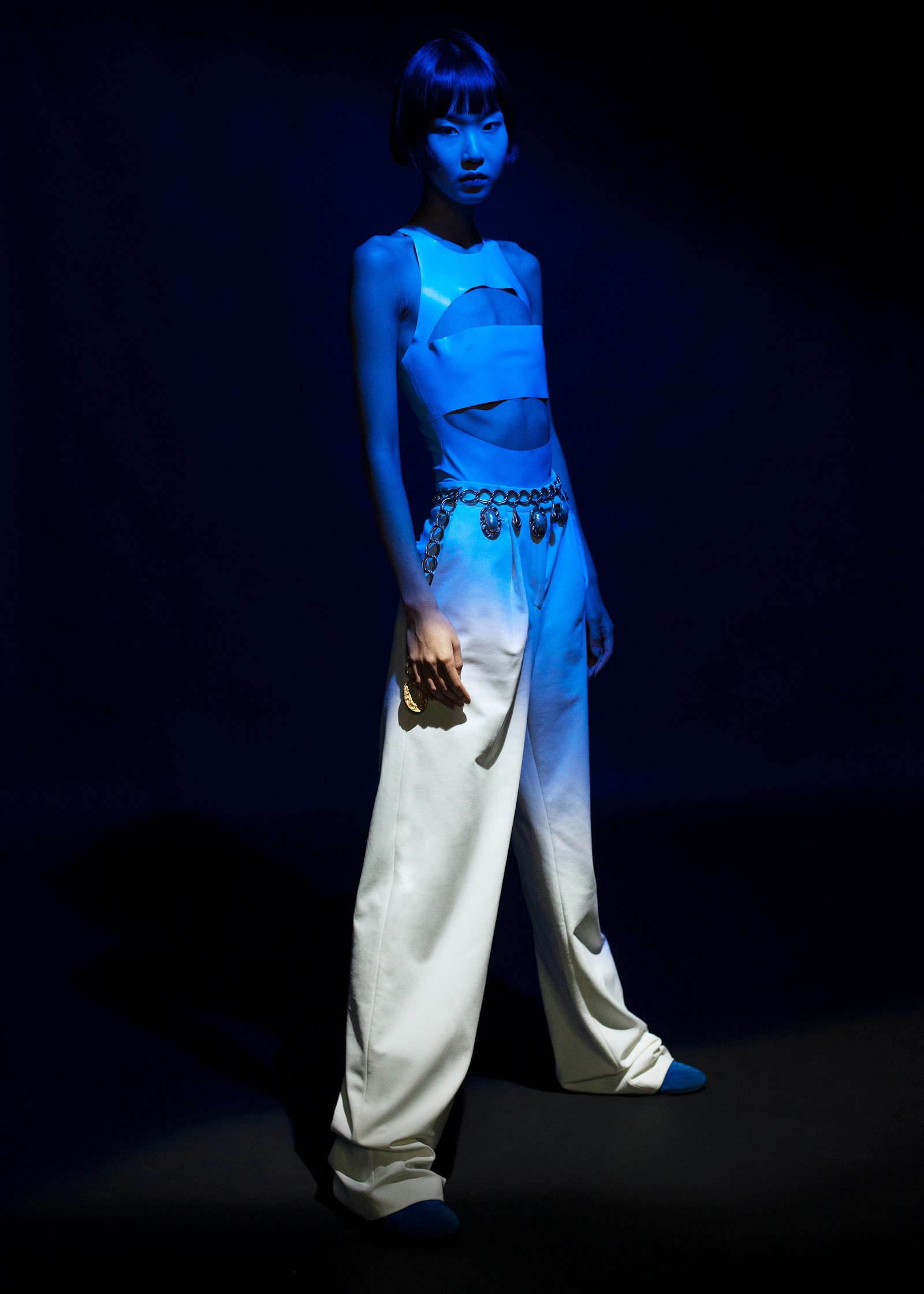 BE WATER — Look 9