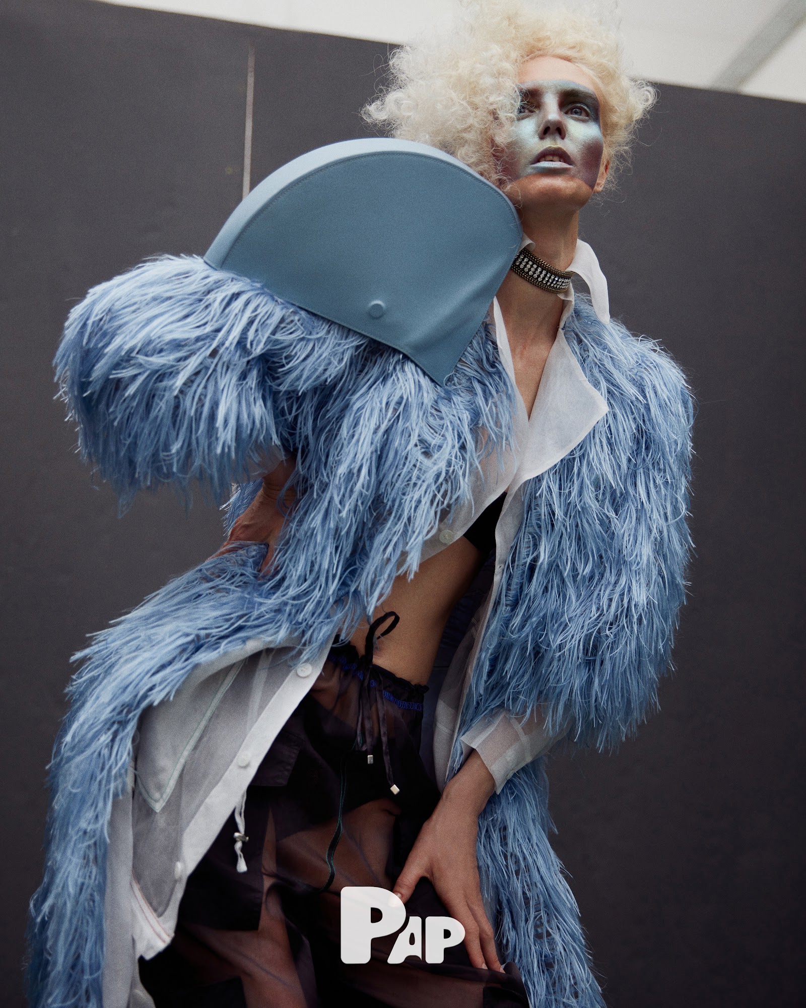 LOUVECIENNES — Look 6