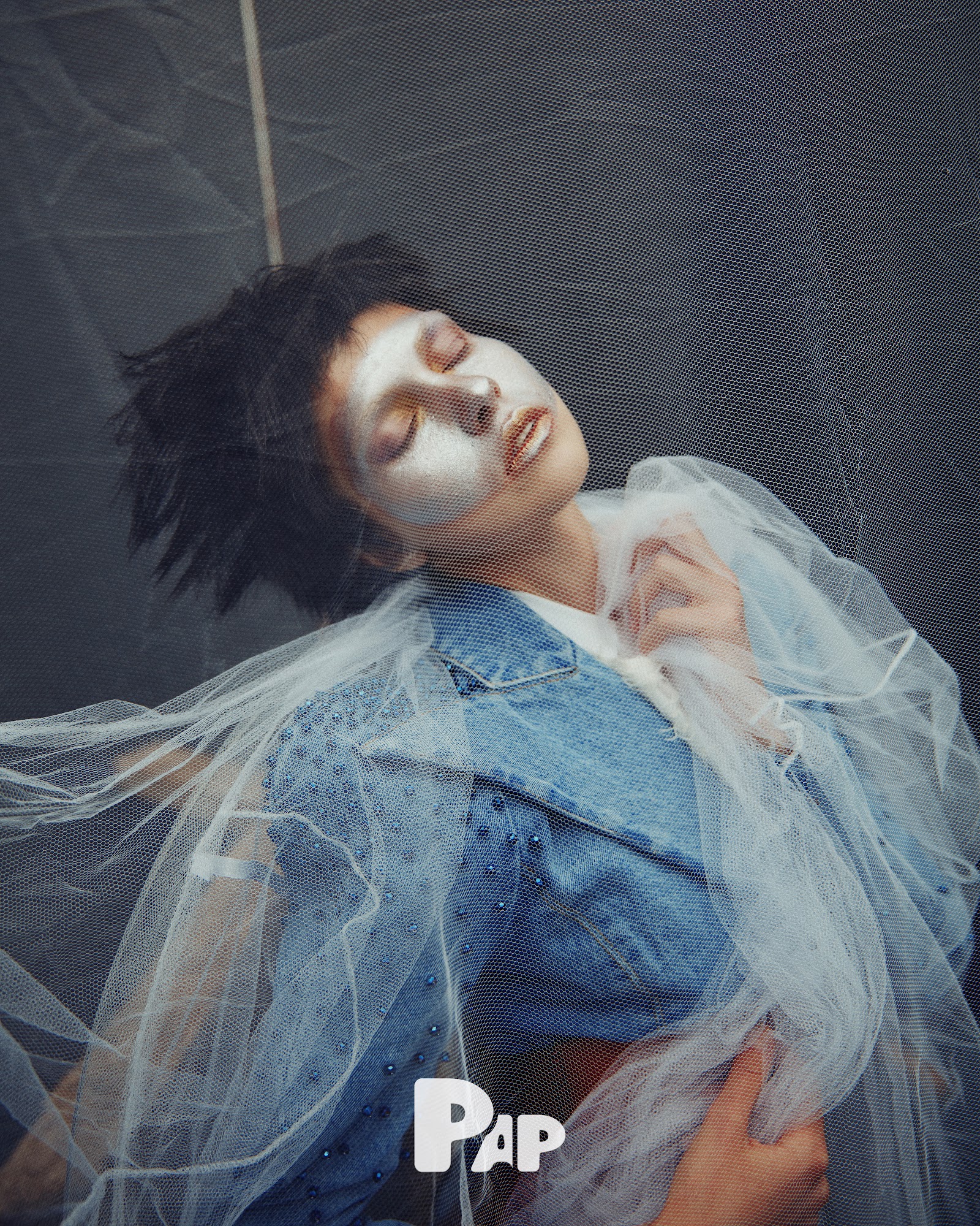 LOUVECIENNES — Look 7