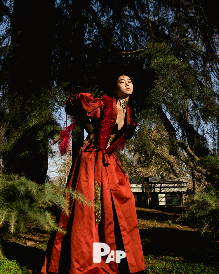 ENCHANTED GARDEN — Look 2