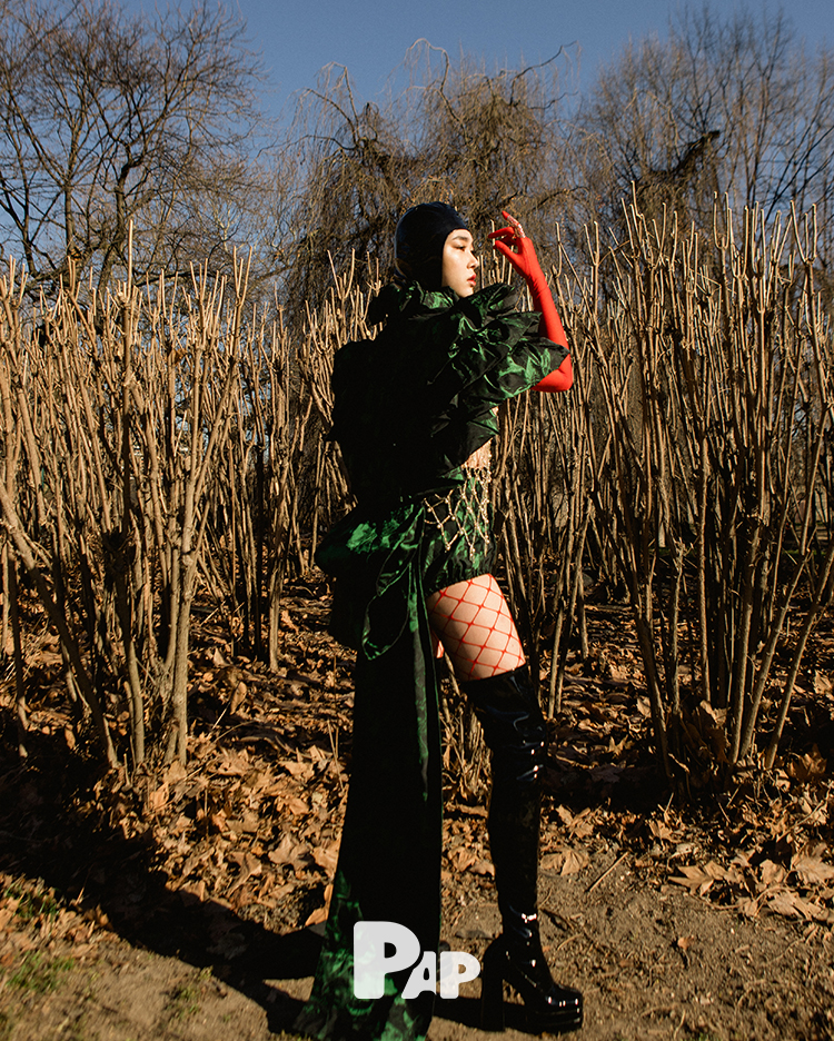 ENCHANTED GARDEN — Look 5
