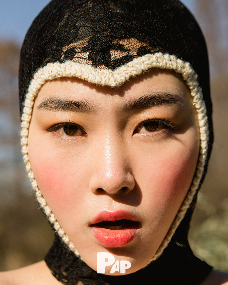 ENCHANTED GARDEN — Look 9