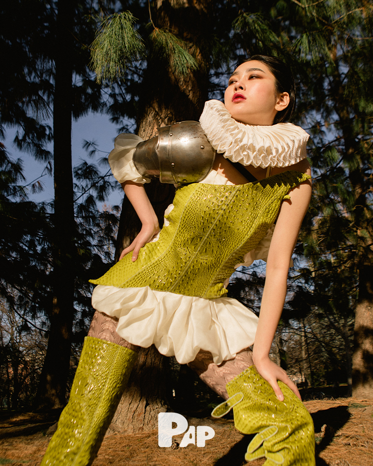 ENCHANTED GARDEN — Look 17