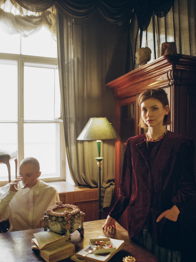 INTERIORS — Look 3