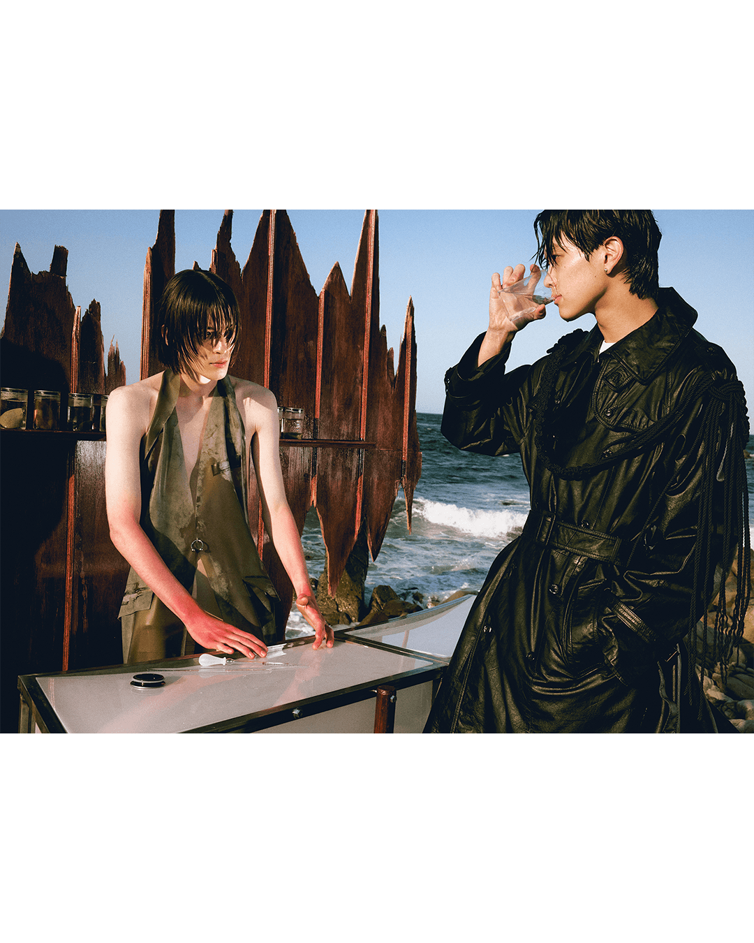 Artificial desires and their exaggeration — Look 5