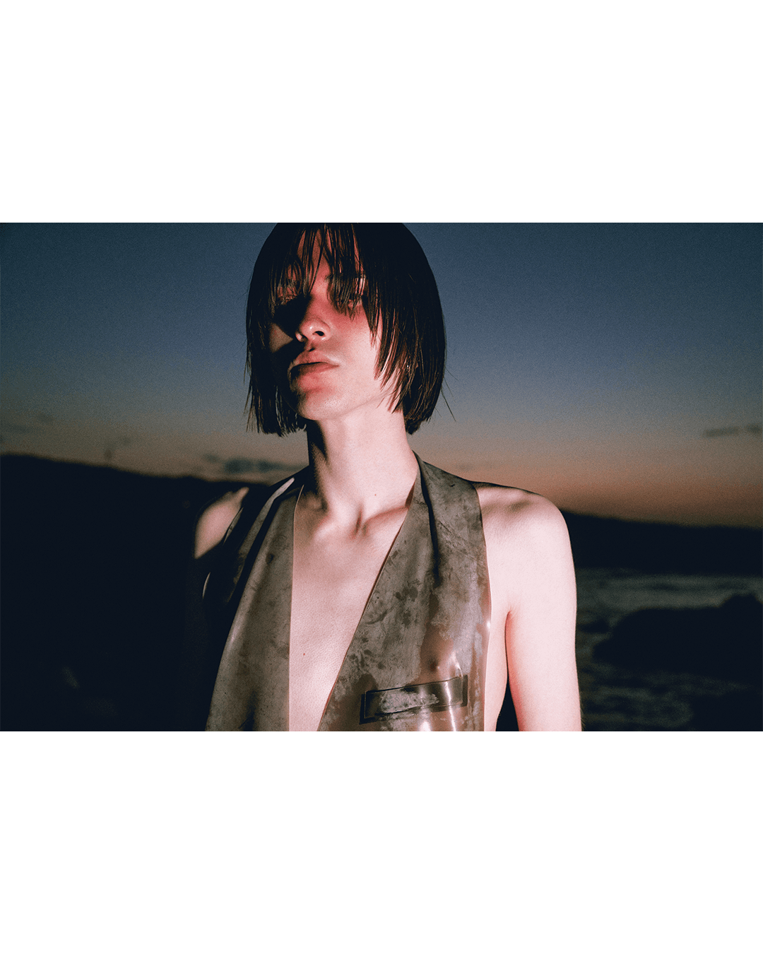 Artificial desires and their exaggeration — Look 9