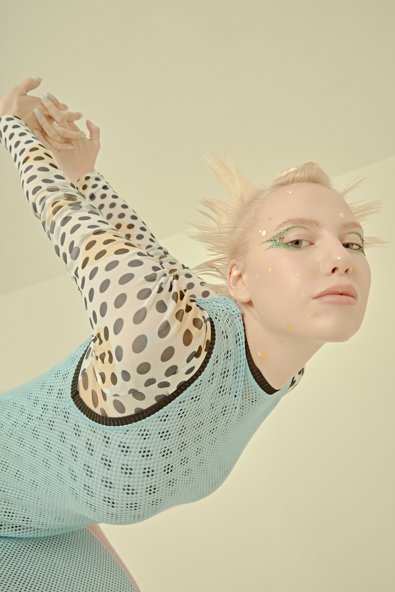PEEK-A-BOO — Look 9